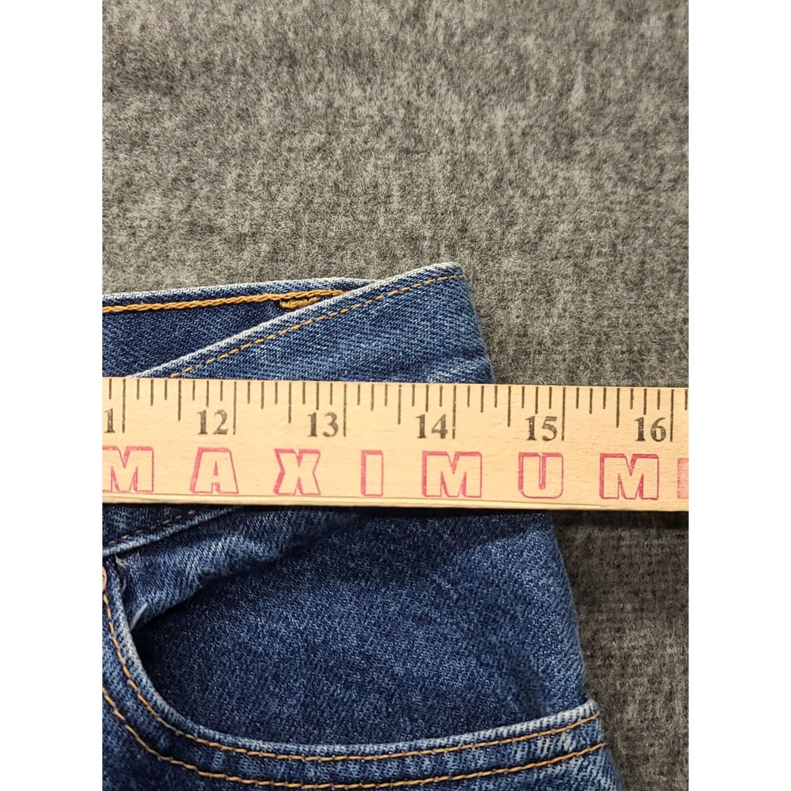 Levi's VINTAGE Levi's 550 Jeans Womens 10 Relaxed Tapered 28x28 Blue USA 90s Grunge Retro Mens Women Girls Size 32" / US 10 / IT 46 - 5 Thumbnail