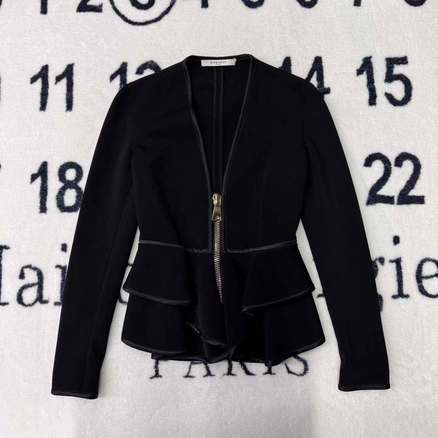 Givenchy GIVENCHY Black Women's Coat Q10 Size M / US 6-8 / IT 42-44 - 1 Thumbnail