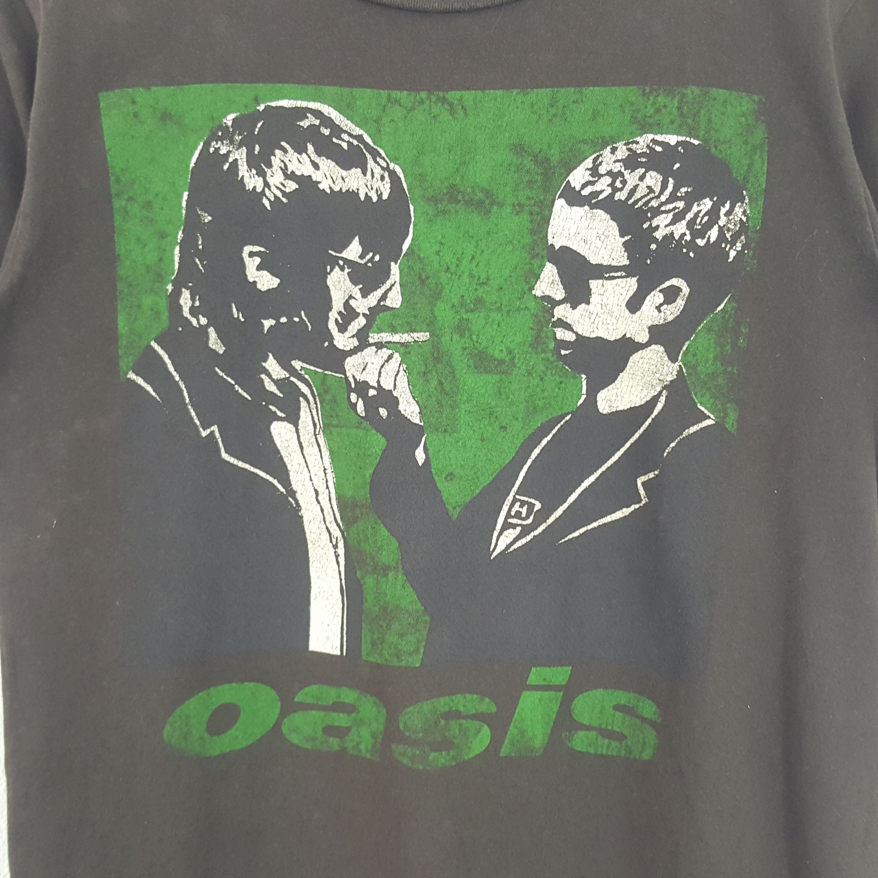 Band Tees × Vintage Vintage Oasis British Rock Band Tour Tshirt Size US S / EU 44-46 / 1 - 2 Thumbnail
