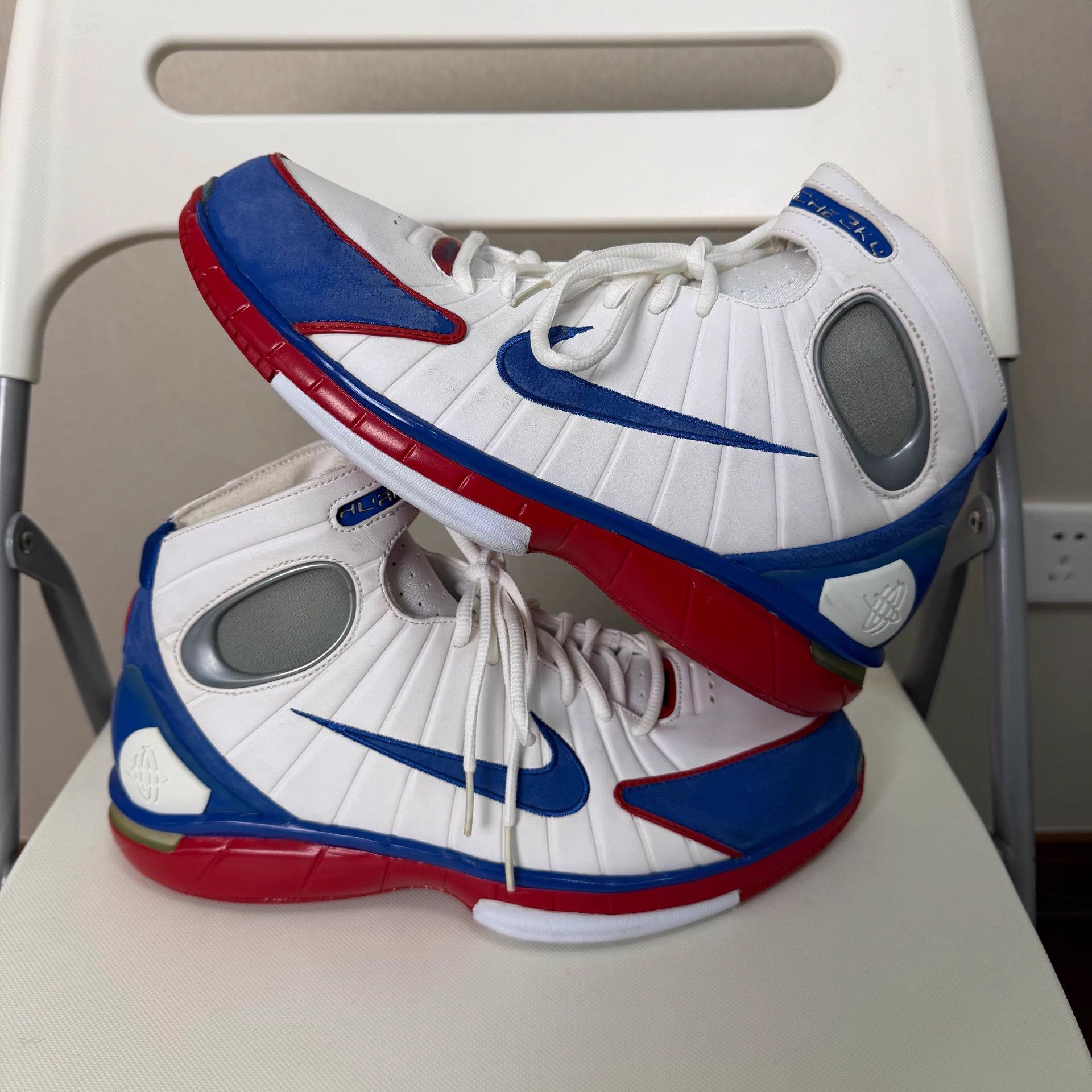 Nike Nike Air Zoom Huarache 2K4 All-Star Kobe OG Men Hi Top B/W/R Size US 11 / EU 44 - 7 Thumbnail