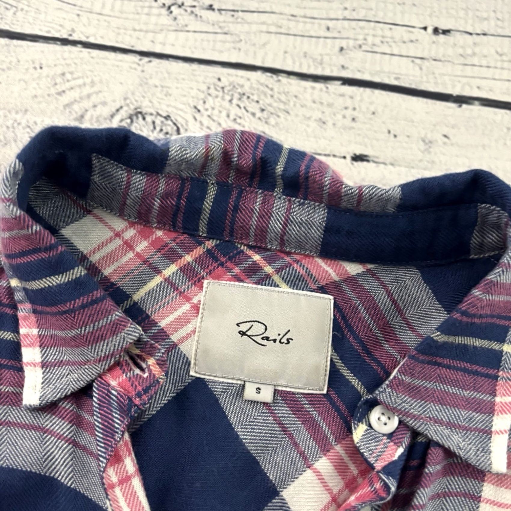 Rails Rails Hunter Long Sleeve Plaid Button-Up Women's Small Pink Blue Shirt Size S / US 4 / IT 40 - 2 Thumbnail