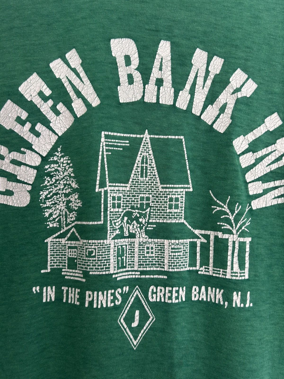Vintage Vintage 80s Green Bank Inn Green Graphic T-shirt Size US M / EU 48-50 / 2 - 3 Thumbnail