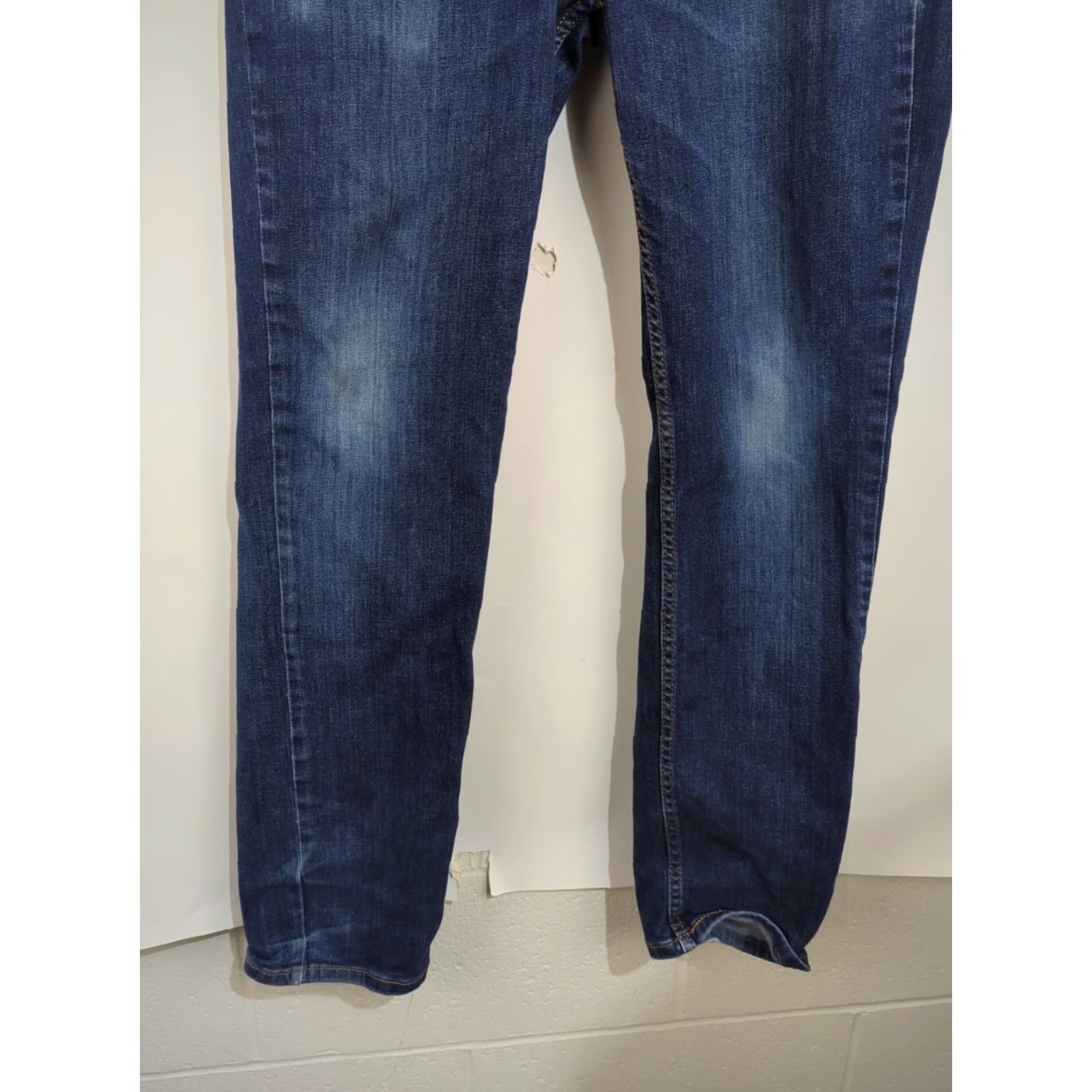 Levi's Levi's 511 Slim Fit Straight Leg Jeans Mens 33x32 Dark Wash Blue Stretch Denim Logo 5-Pocket Vintage No Size US 33 - 7 Thumbnail