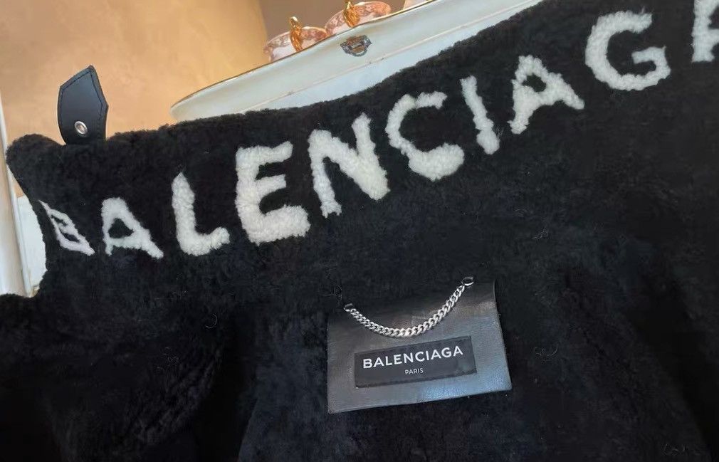 Balenciaga Balenciaga fur jacket size 48 Size US M / EU 48-50 / 2 - 11 Thumbnail