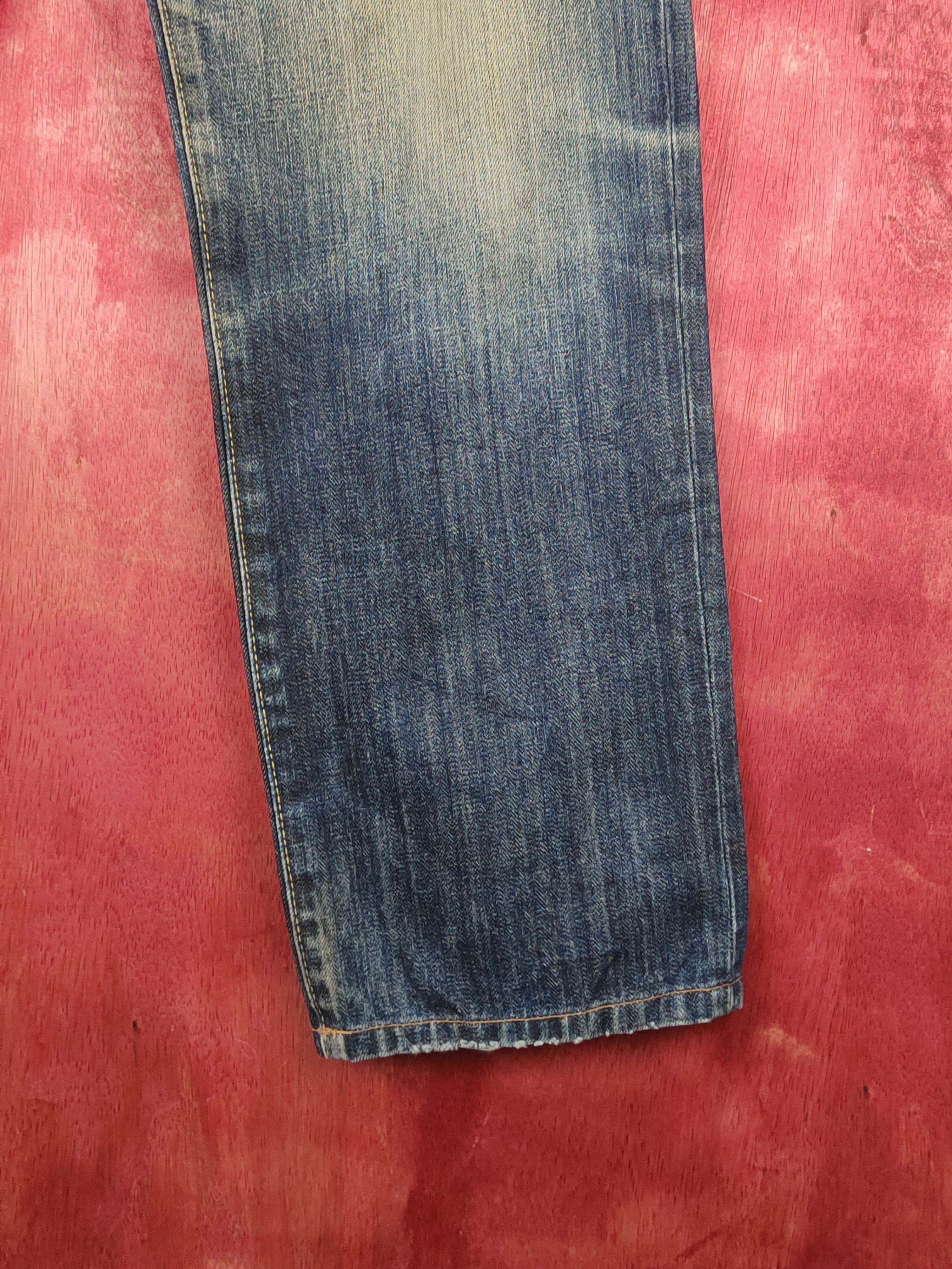 Japanese Brand Uniqlo Dark Blue Faded Distressed Ripped Jeans #S1652 Size US 32 / EU 48 - 6 Thumbnail