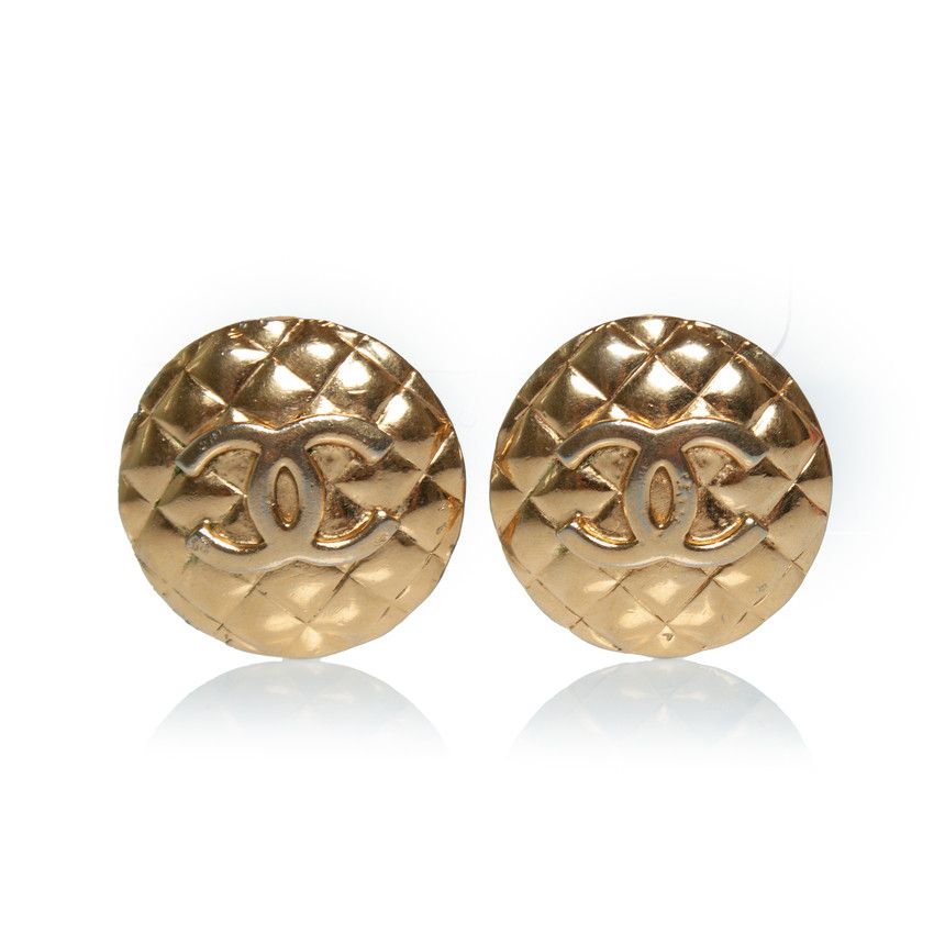 Chanel Chanel, Large Classic CC quilted logo clip earrings Size ONE SIZE - 3 Thumbnail