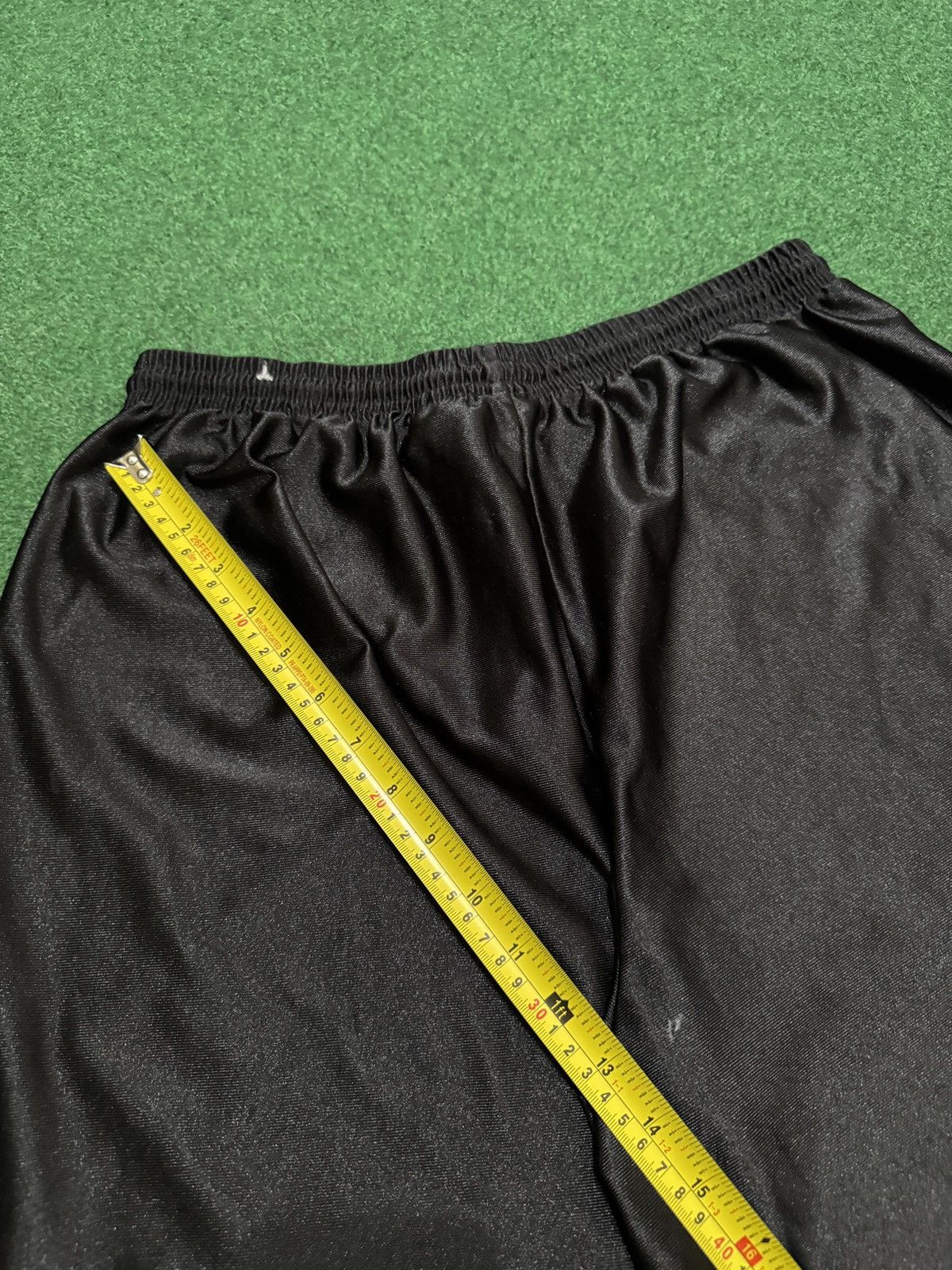 Nike Nike Vintage Black 90s Drawstring Gym Basketball Lrg Shorts Size US 30 / EU 46 - 10 Thumbnail
