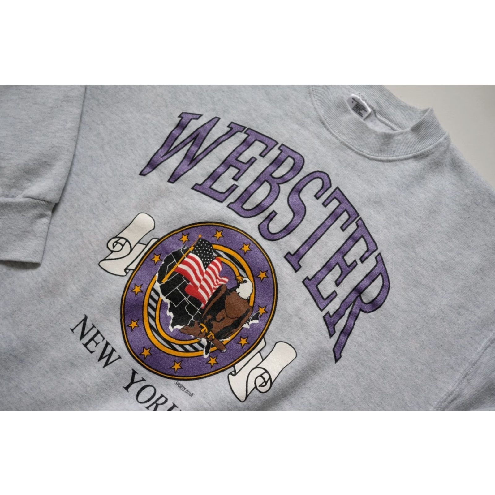 Fruit Of The Loom VINTAGE Fruit of the Loom Webster New York Graphic Gray Distressed Sweatshirt L Size US L / EU 52-54 / 3 - 5 Thumbnail