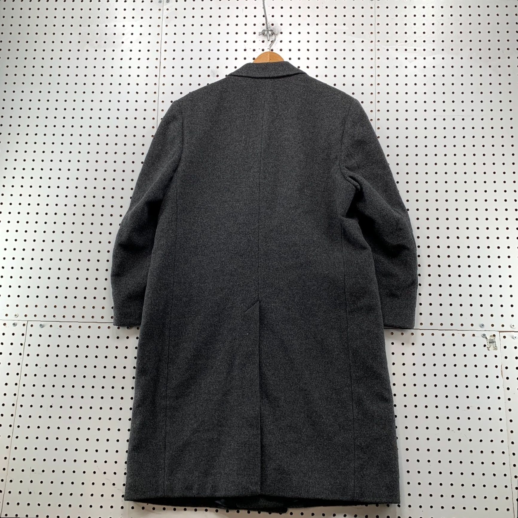 Doublet VINTAGE Adams Row Overcoat Mens 42S Gray 100% Virgin Wool Double Breasted Coat, Wool, Regular, 42, Gray, Vintage, Men Size US XS / EU 42 / 0 - 5 Thumbnail