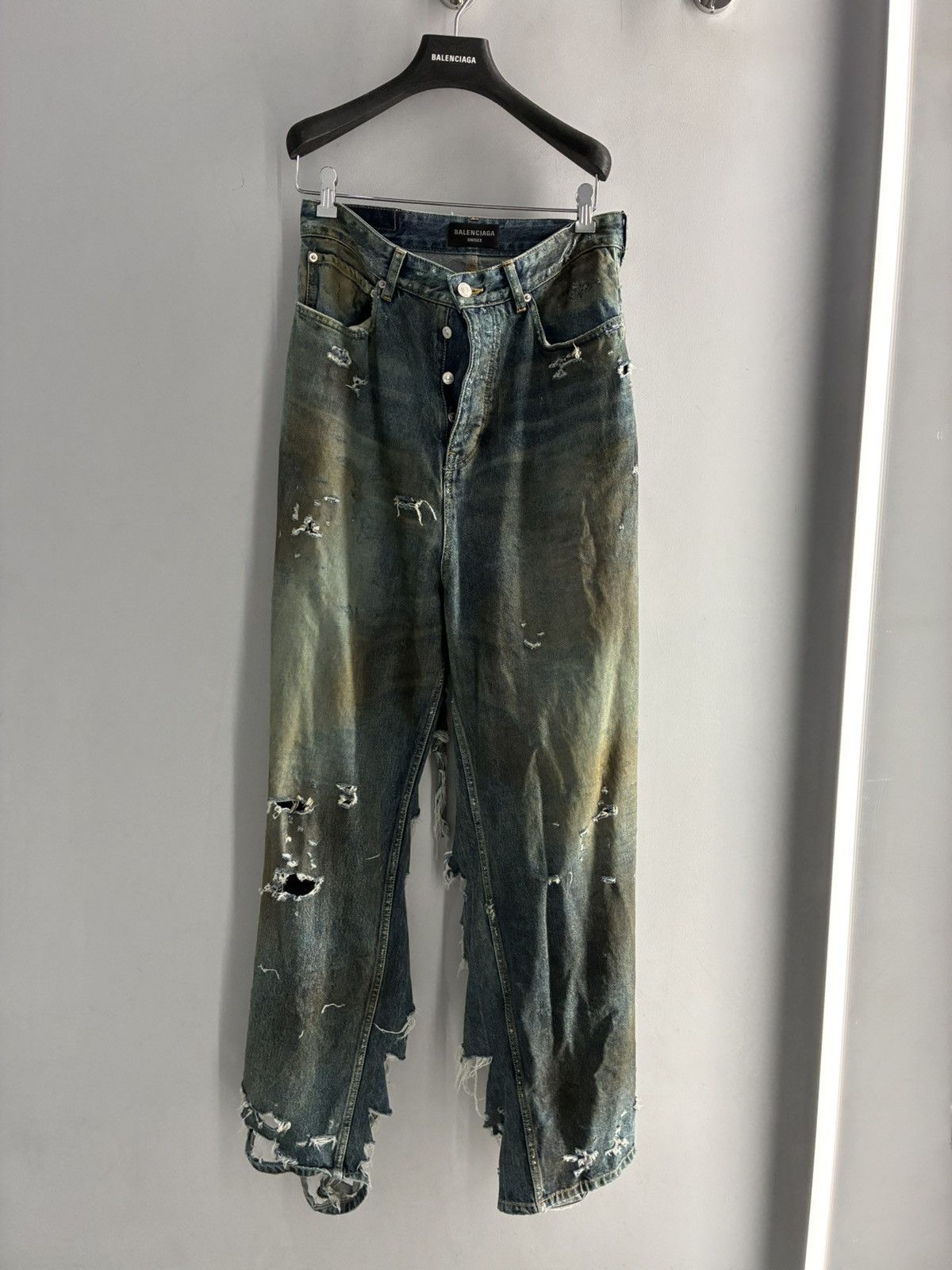 Balenciaga BALENCIAGA Super Destroyed Baggy Pants Size US 30 / EU 46 - 2 Thumbnail