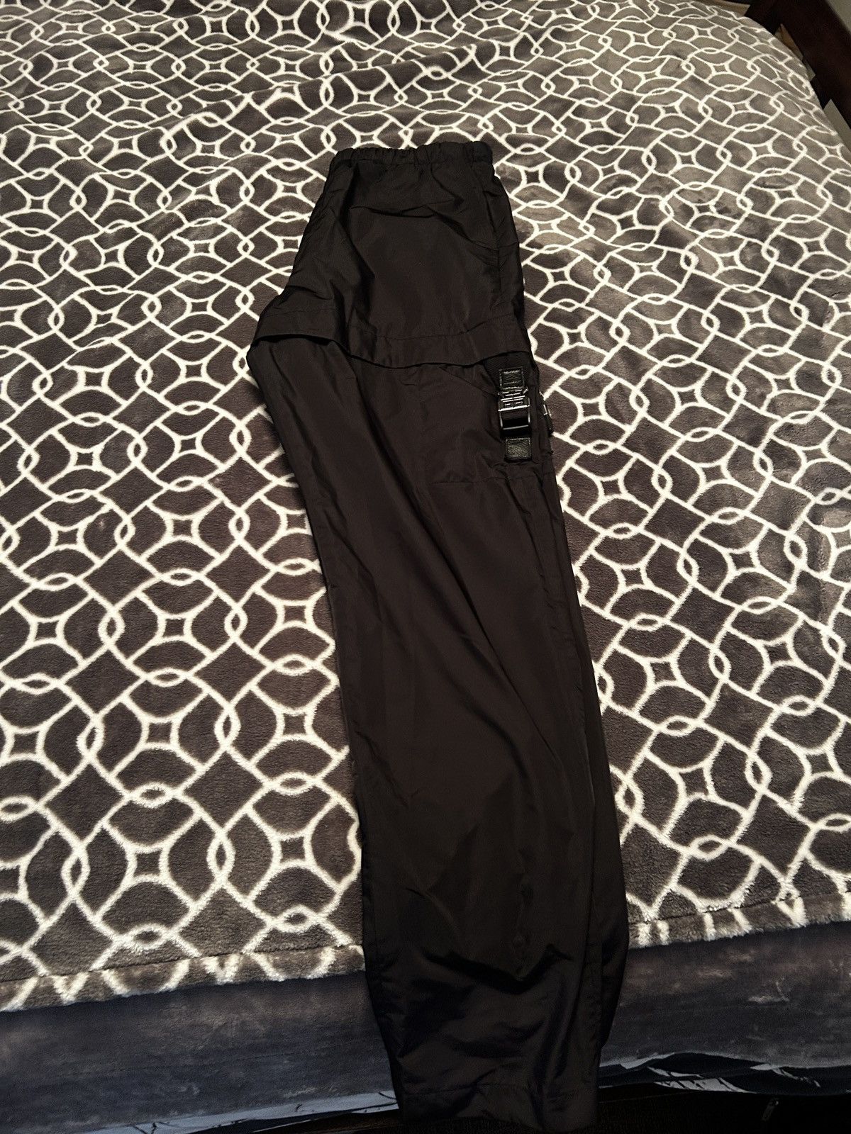 Givenchy Givenchy Black Buckle Pants Size US 33 - 1 Thumbnail