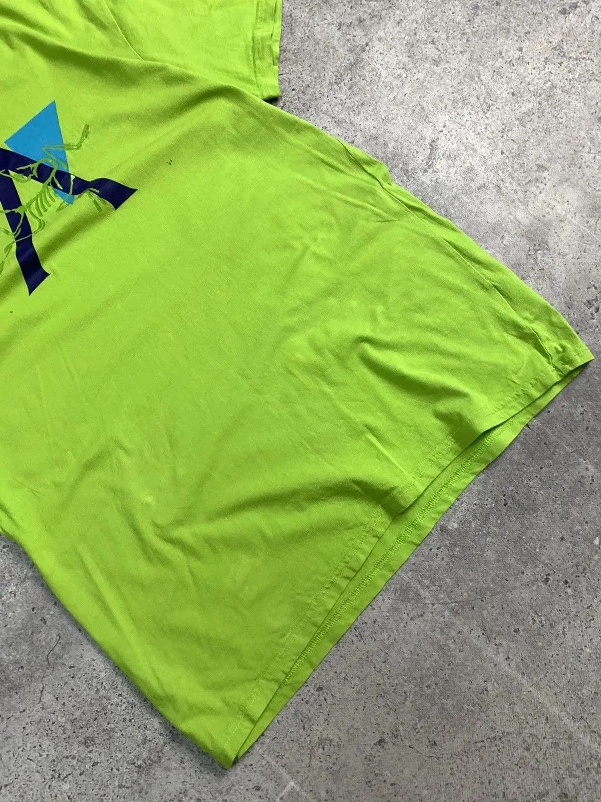 Arc'teryx × Vintage Arcteryx Hype Big Logo Streetwear Tee Size US L / EU 52-54 / 3 - 10 Thumbnail