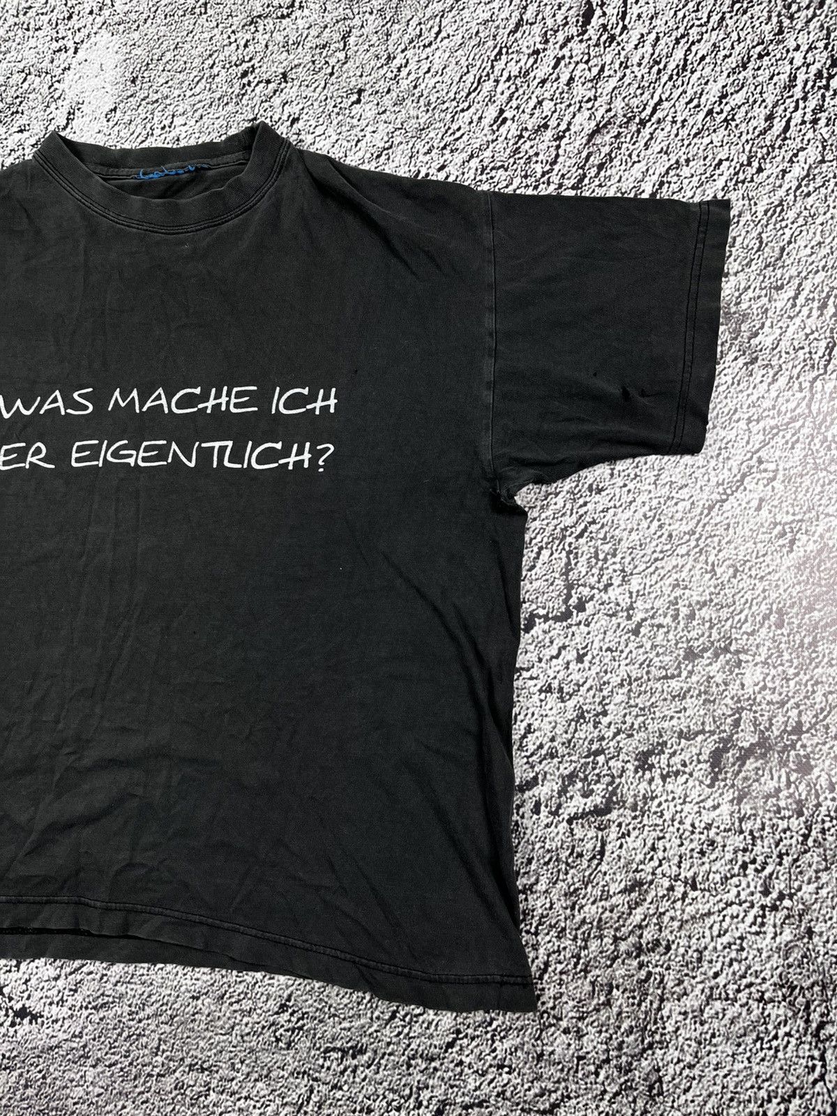 Band Tees Vintage Y2K Humor «What am I doing here» big logo faded tee Size US M / EU 48-50 / 2 - 4 Thumbnail