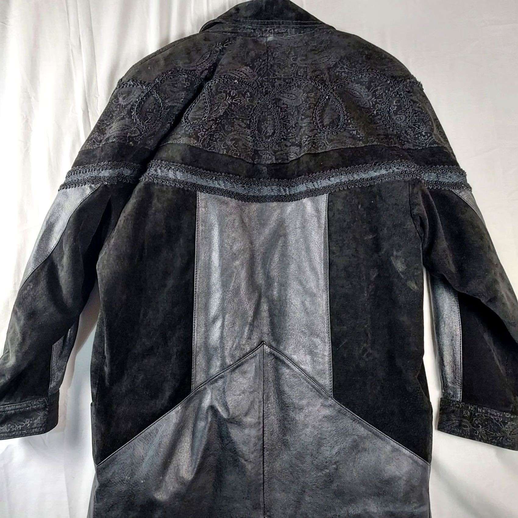 Vintage VINTAGE Wilsons Leather Womens Coat Long Paisley Leather Trench Black Suede Trim Petite Medium Size M / US 6-8 / IT 42-44 - 3 Thumbnail
