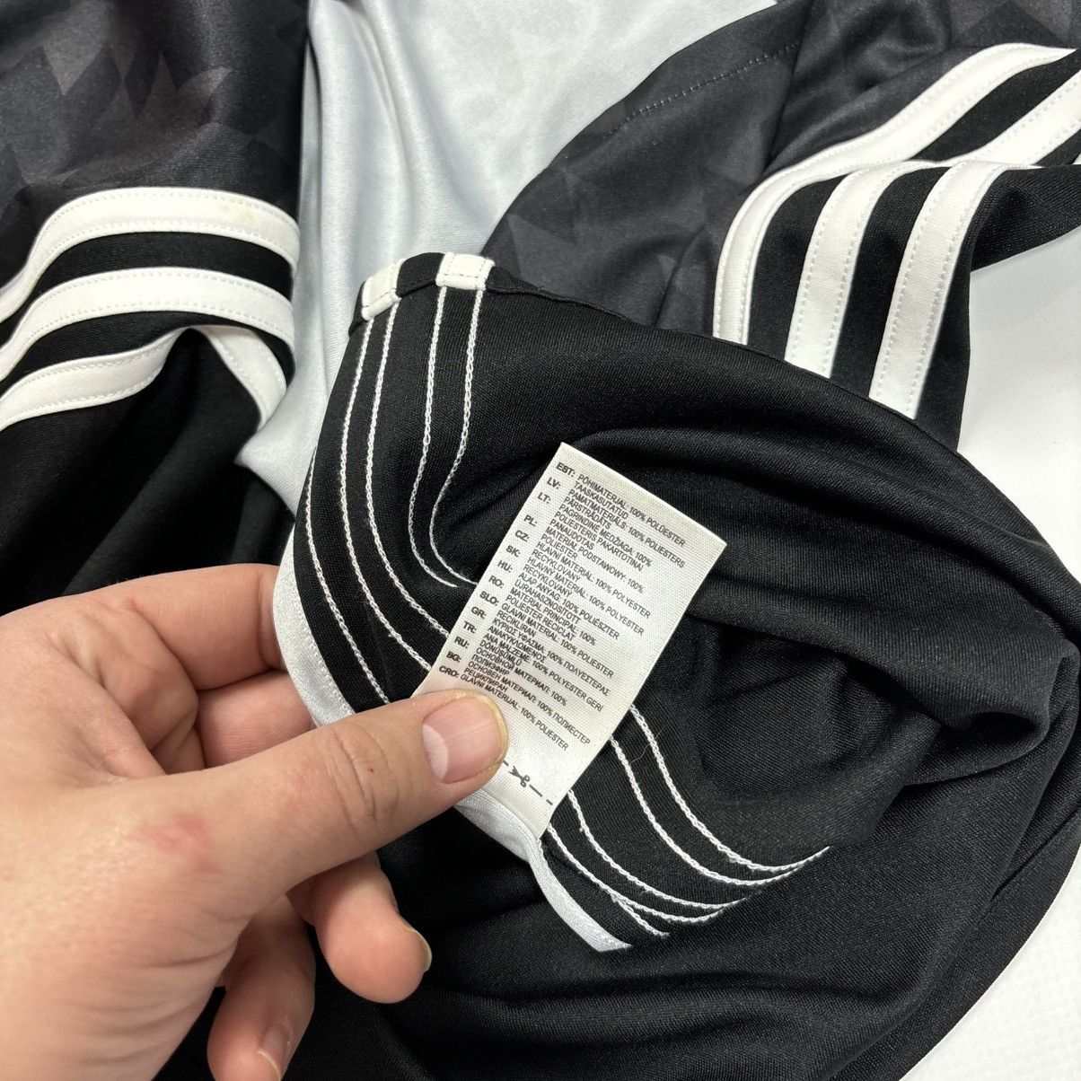 Adidas Adidas Manchester United large black jersey sportswear Size US L / EU 52-54 / 3 - 9 Thumbnail