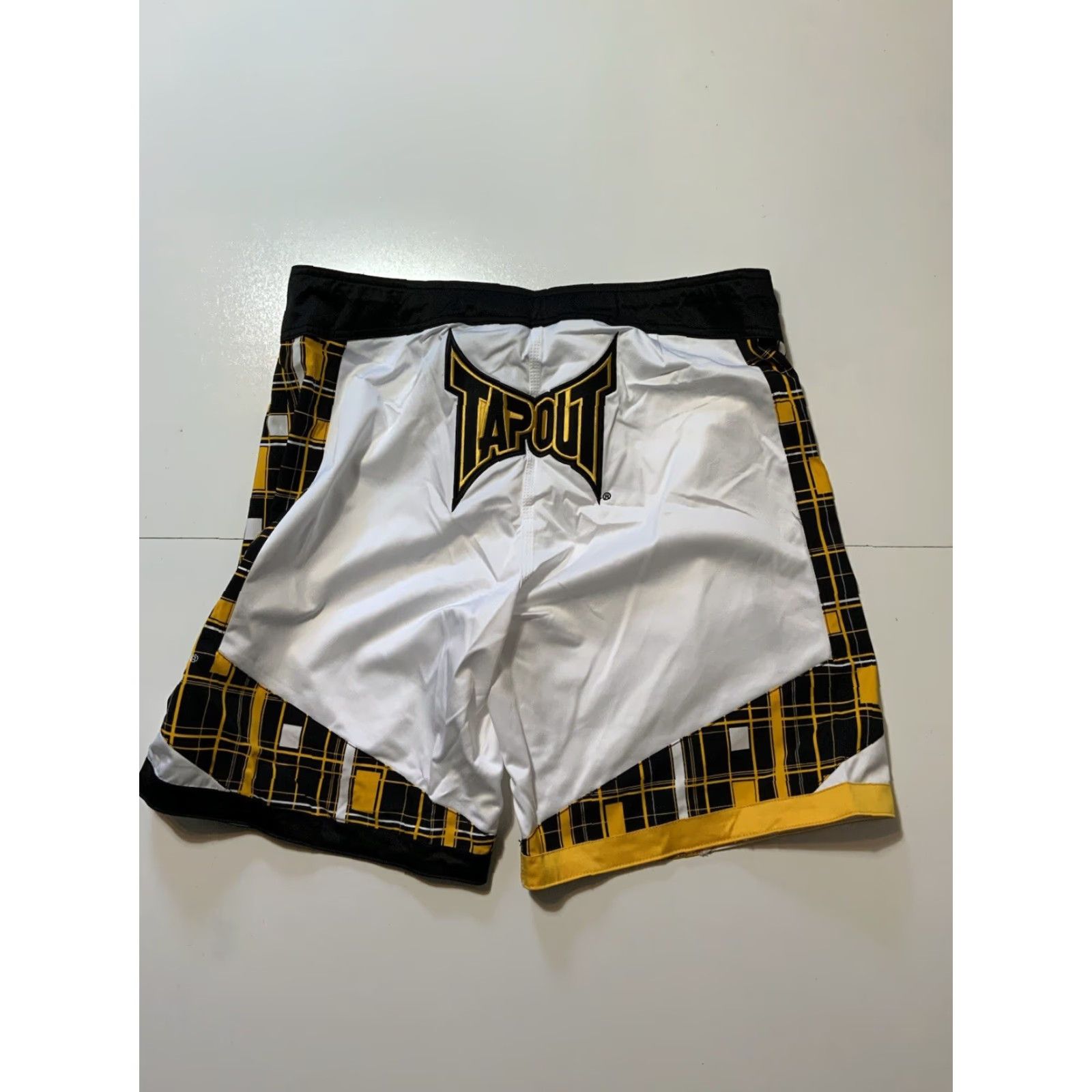 Tapout NWOT Tapout The Ultimate Fighter UFC Team Josh Koscheck Board Shorts Sz 40 Men White Black Gold Board Mens 40 White Black Gold Size US 40 / EU 56 - 3 Thumbnail