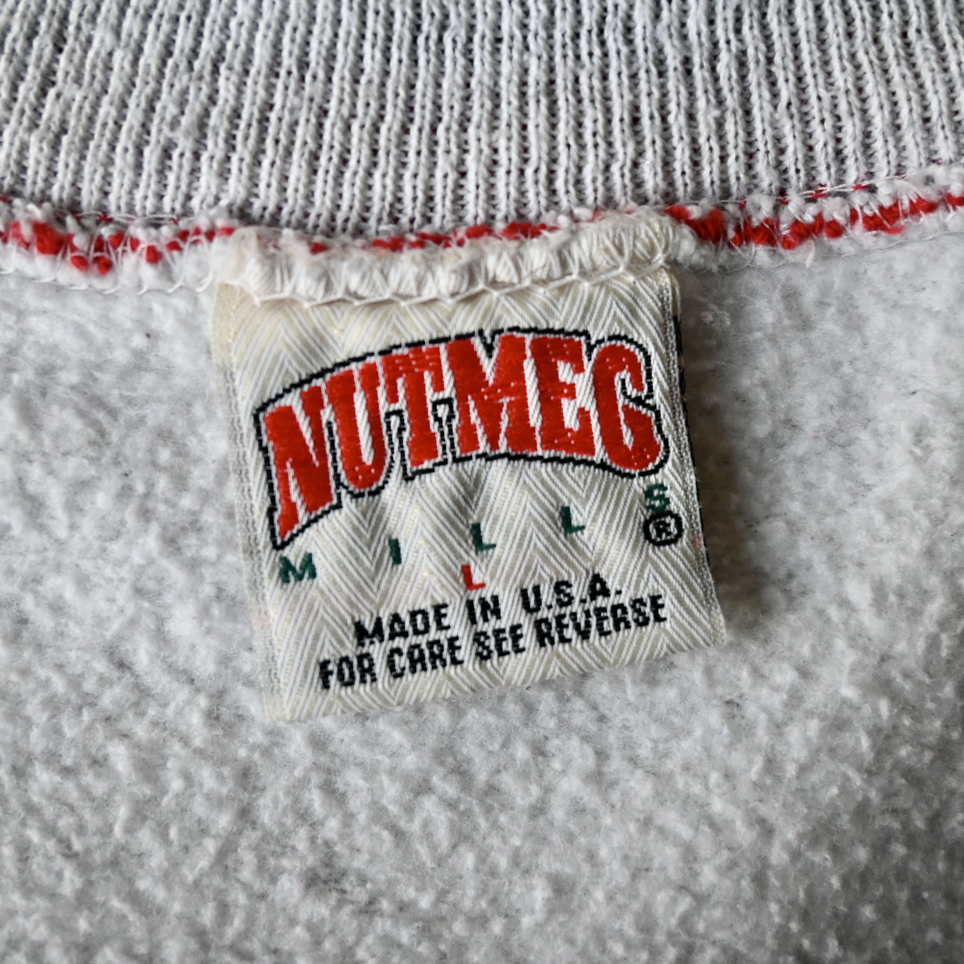 NHL VTG 1990s DETROIT RED WINGS sweatshirt made in USA Size US L / EU 52-54 / 3 - 14 Thumbnail