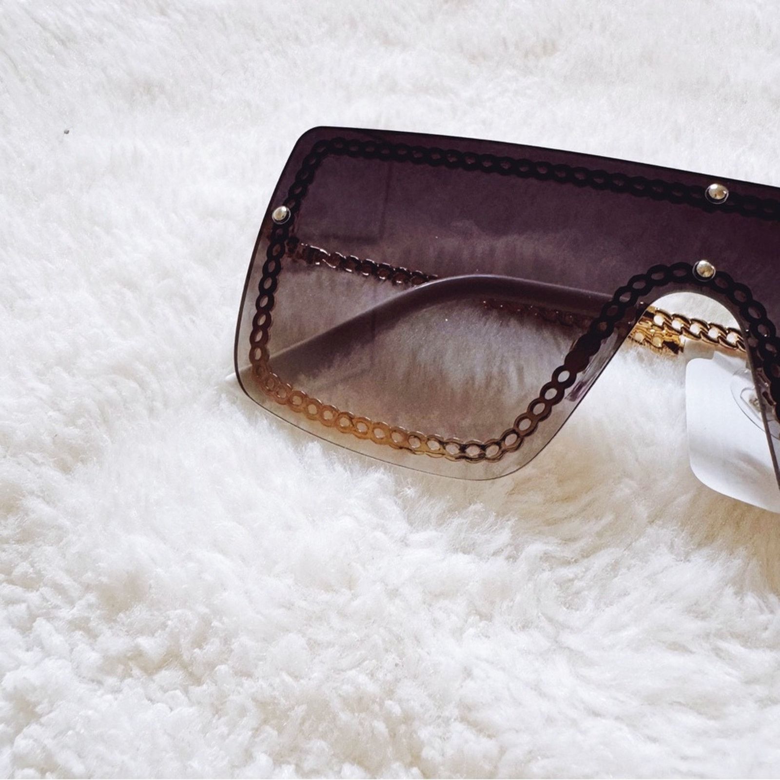 Other Christine Black Two Tone w/ White Chain Shield Sunglasses Size ONE SIZE - 2 Thumbnail