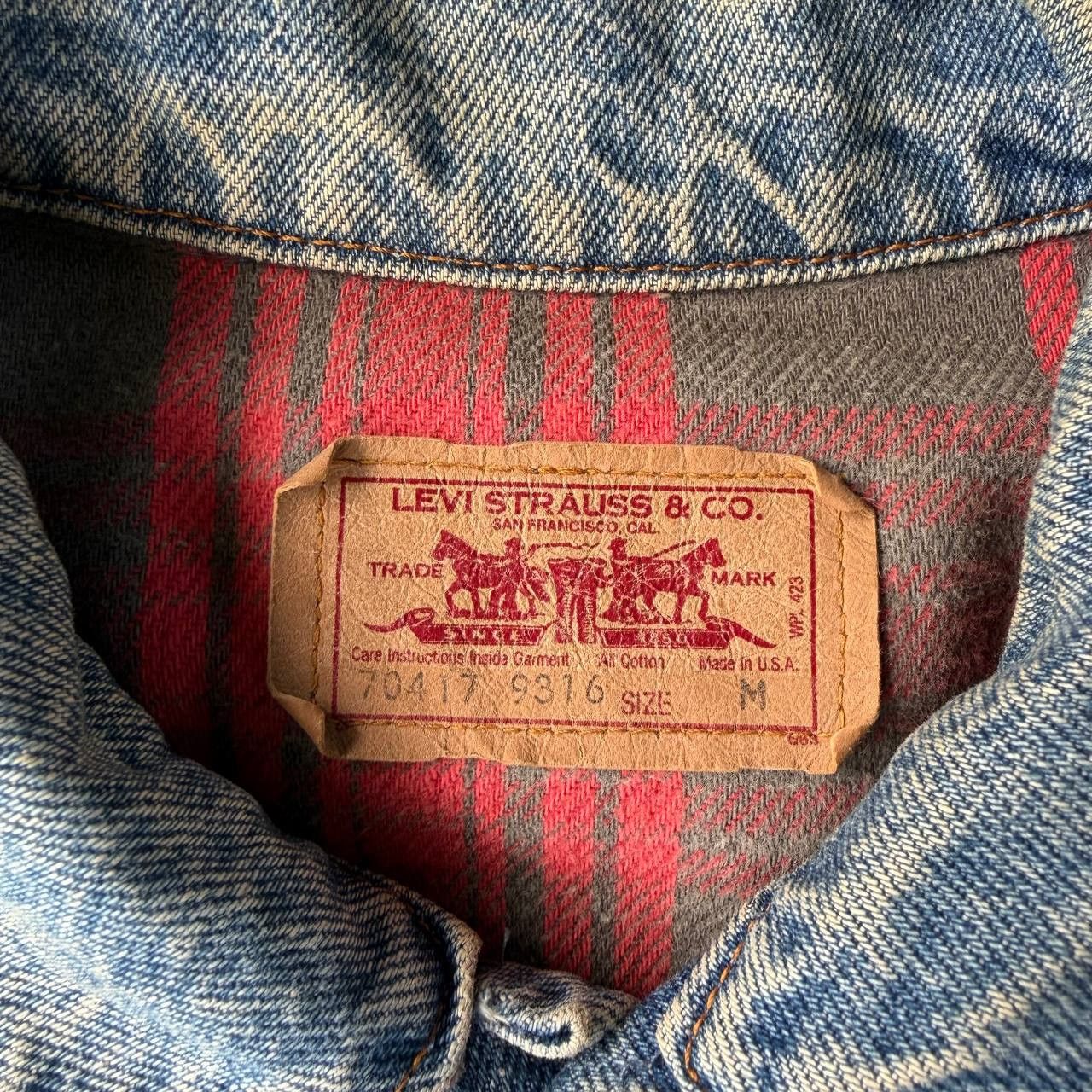 Levi's Vintage Clothing Vintage 90s Levi’s Blanket Lined Denim Trucker Jacket USA Size US M / EU 48-50 / 2 - 14 Thumbnail