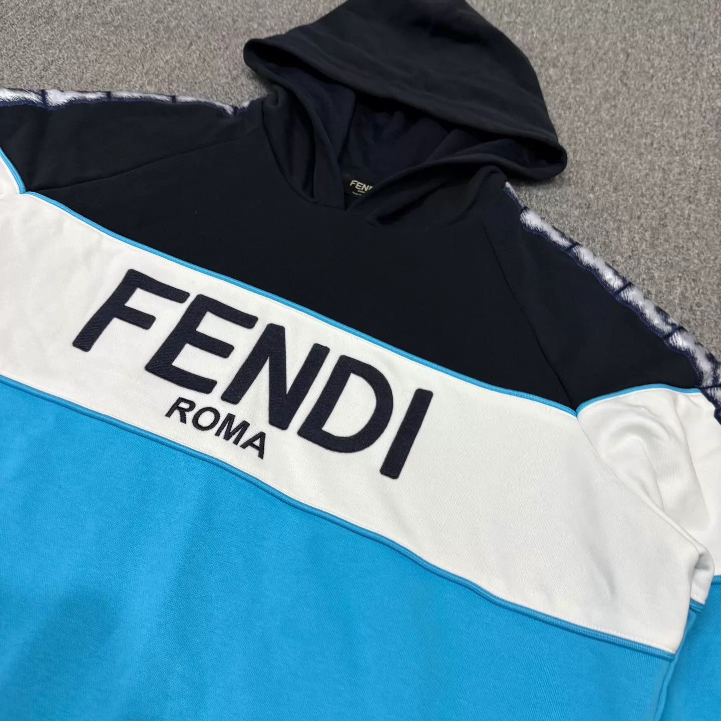 Fendi Fendi Blue Double F Logo All Over Print Hoodie XL Size US XL / EU 56 / 4 - 3 Thumbnail