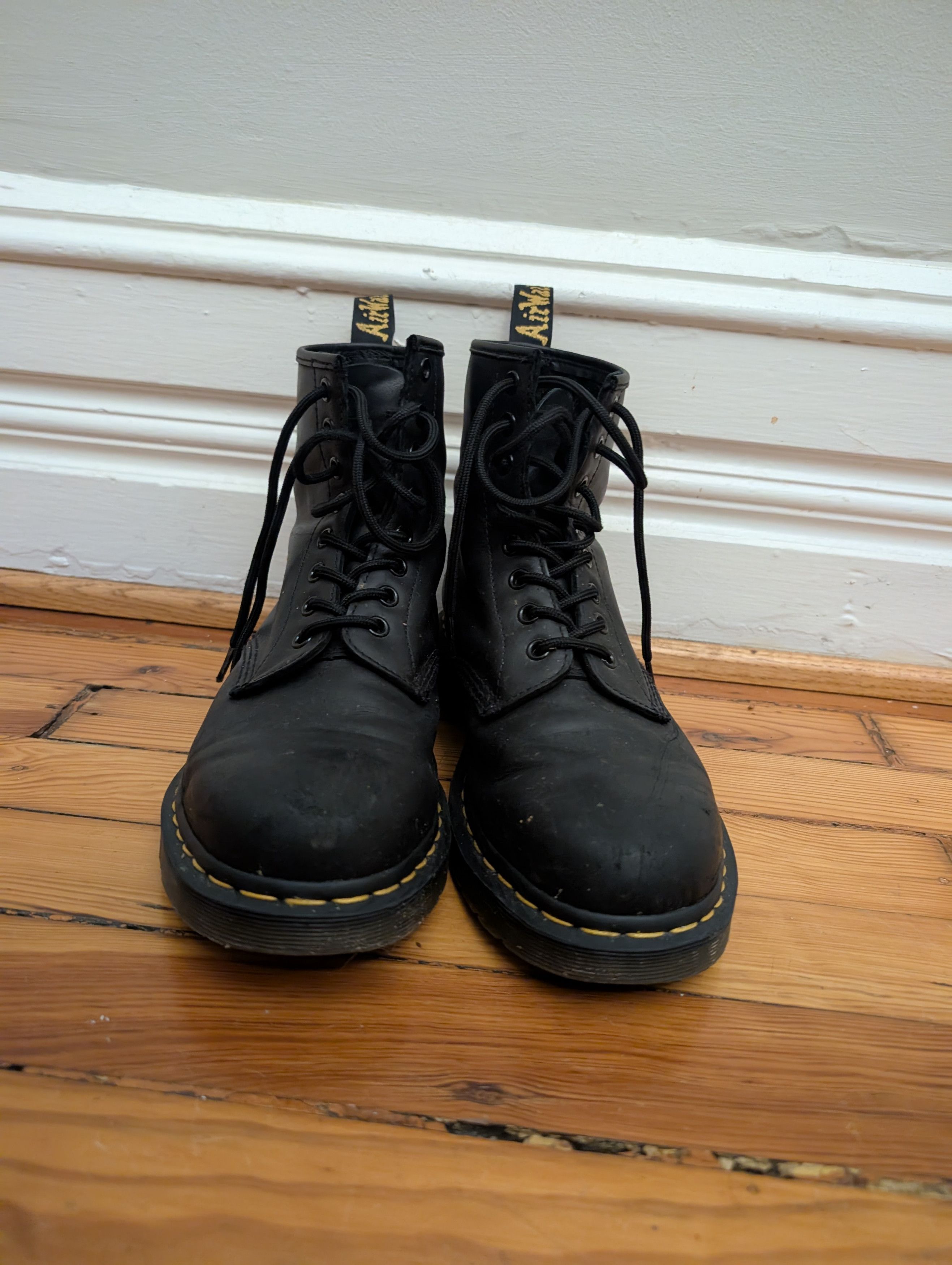 Dr. Martens 1460 Greasy Leather Lace Up Boots Size US 9 / EU 42 - 2 Thumbnail