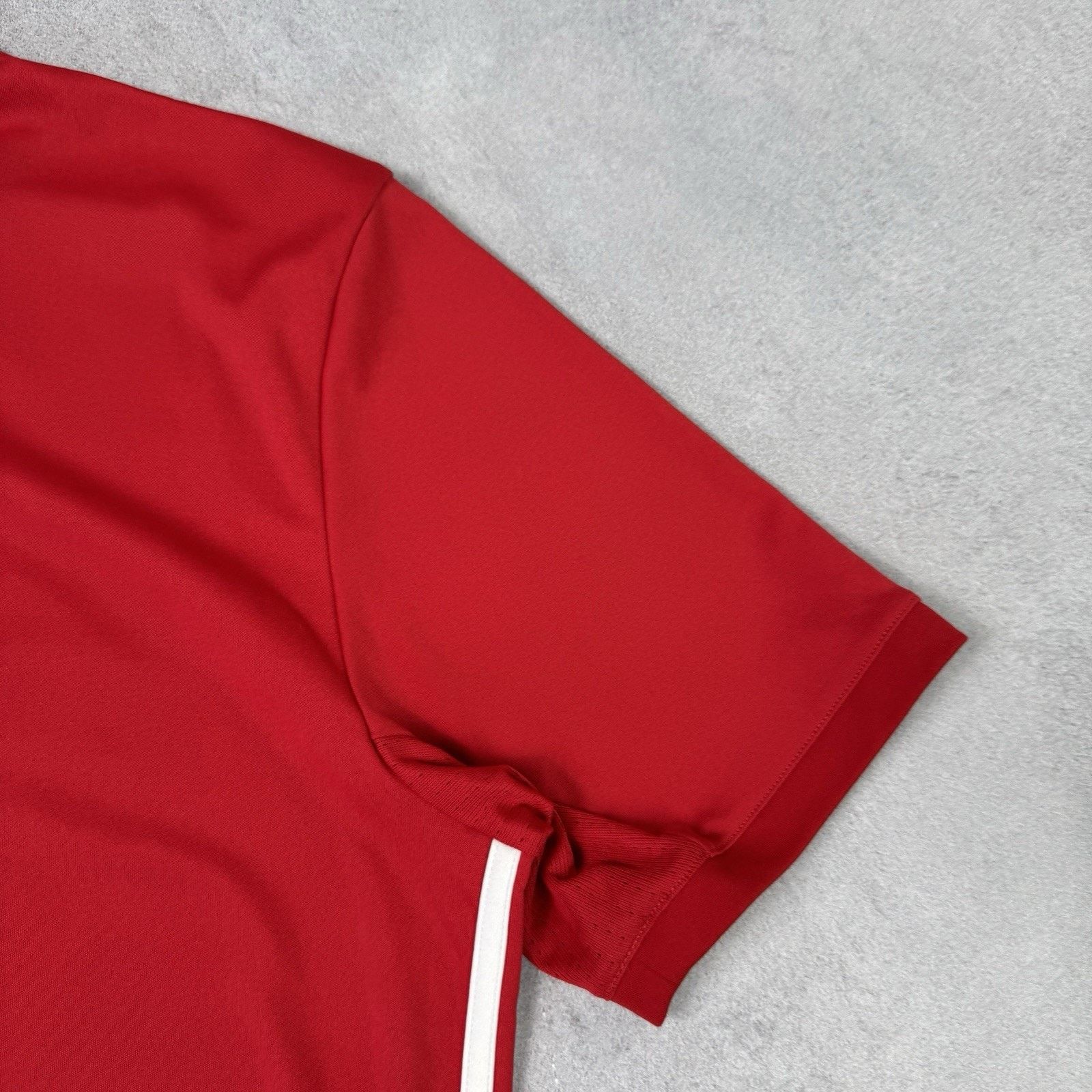Adidas MANCHESTER UNITED 2016 2017 SOCCER JERSEY ADIDAS SIZE M Red Size US M / EU 48-50 / 2 - 15 Thumbnail