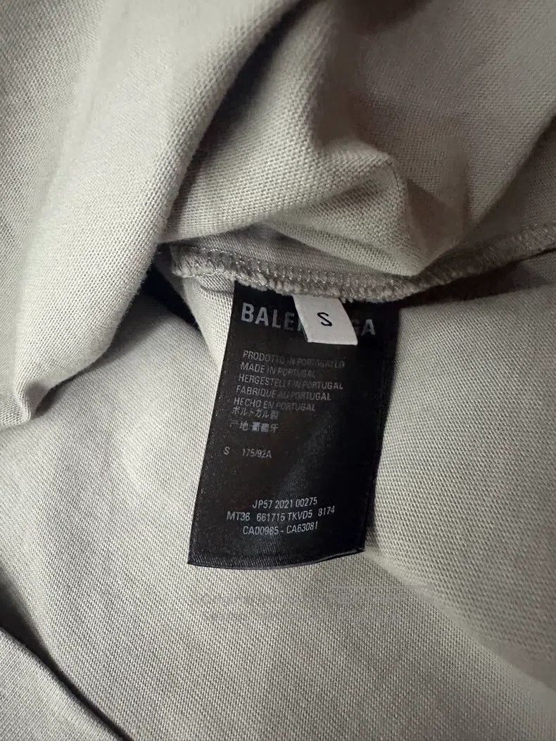 Balenciaga Balenciaga Blurry Letter Hole Short Sleeve T-Shirt Size US S / EU 44-46 / 1 - 4 Thumbnail