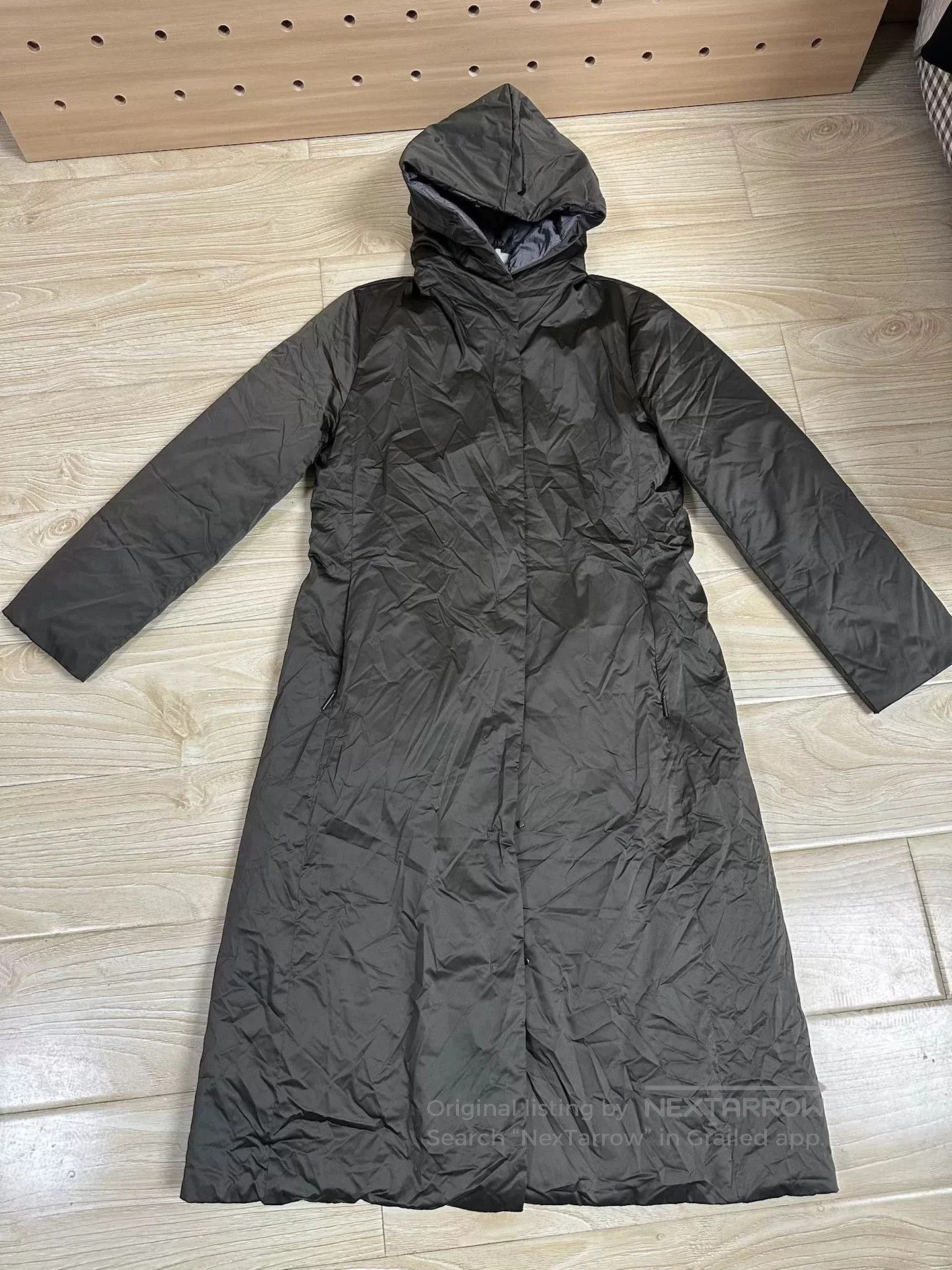 Max Mara Double-Faced Down Jacket with Belt. Size M / US 6-8 / IT 42-44 - 2 Thumbnail