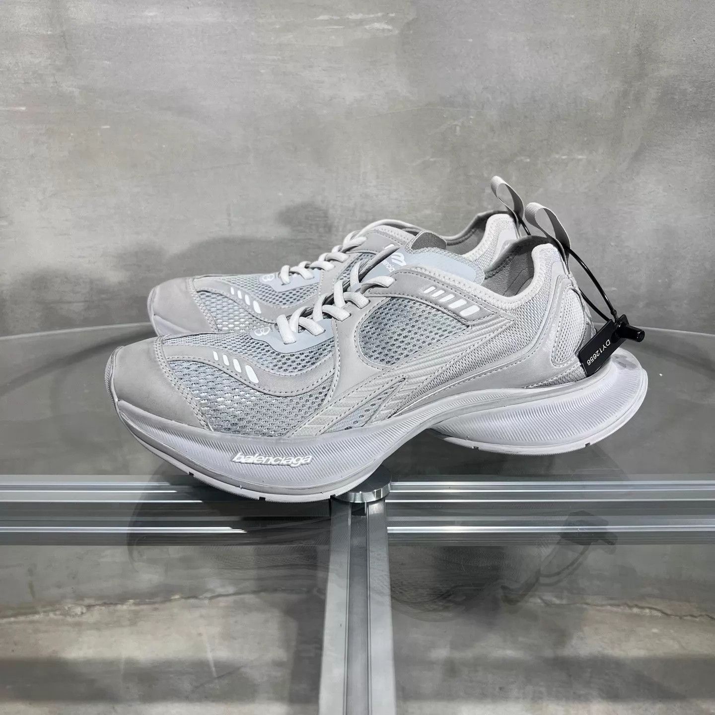 Balenciaga Balenciaga Circuit Trainer Light Gray Size 42 Size US 9 / EU 42 - 4 Thumbnail