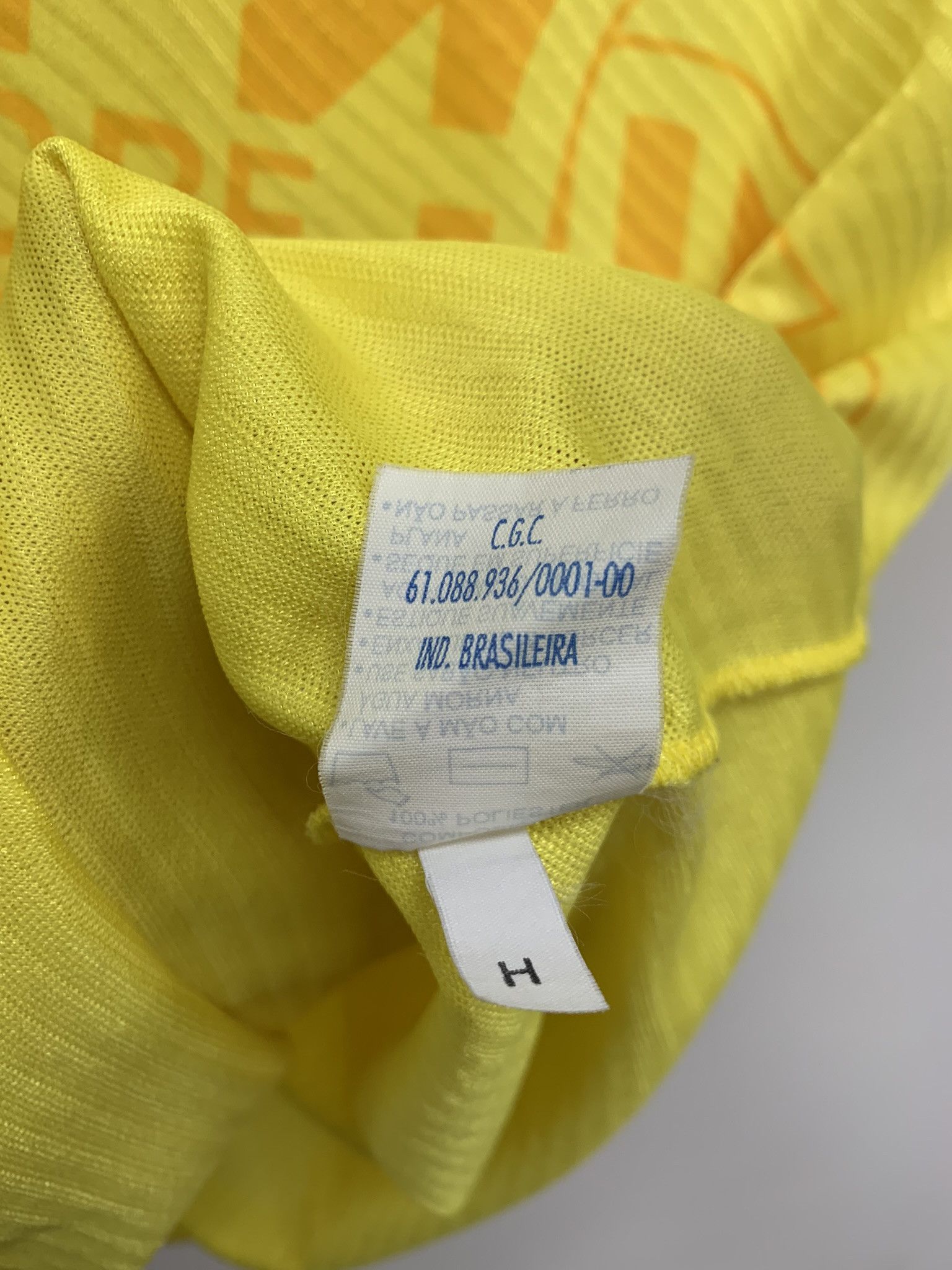 Umbro Authentic 1994-1996 Brazil National Team Home Shirt Jersey Size US L / EU 52-54 / 3 - 8 Thumbnail