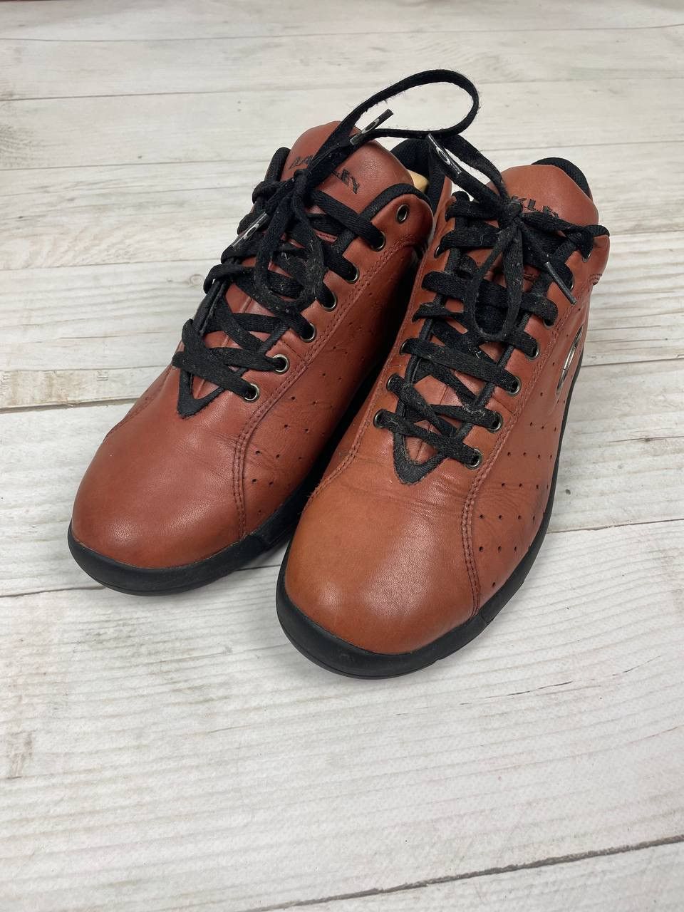 Oakley Vintage Oakley FACTORY PILOT Software Leather Sneakers 2002 Size US 10 / EU 43 - 2 Thumbnail