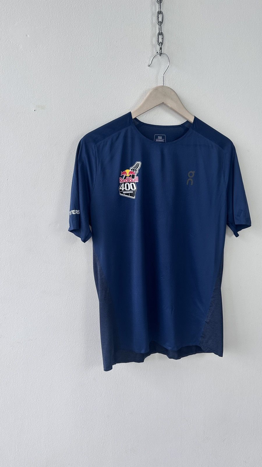 On On Running Performance T-Shirt Red Bull 400 Event Racing Top Size US M / EU 48-50 / 2 - 3 Thumbnail
