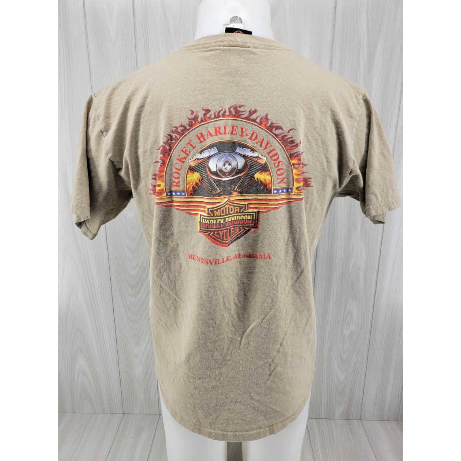 Harley Davidson VINTAGE Harley-Davidson Motorcycles T Shirt Mens L Tan Huntsville Alabama 1980s 90s Motocycle Theme Southback? Size US L / EU 52-54 / 3 - 2 Thumbnail