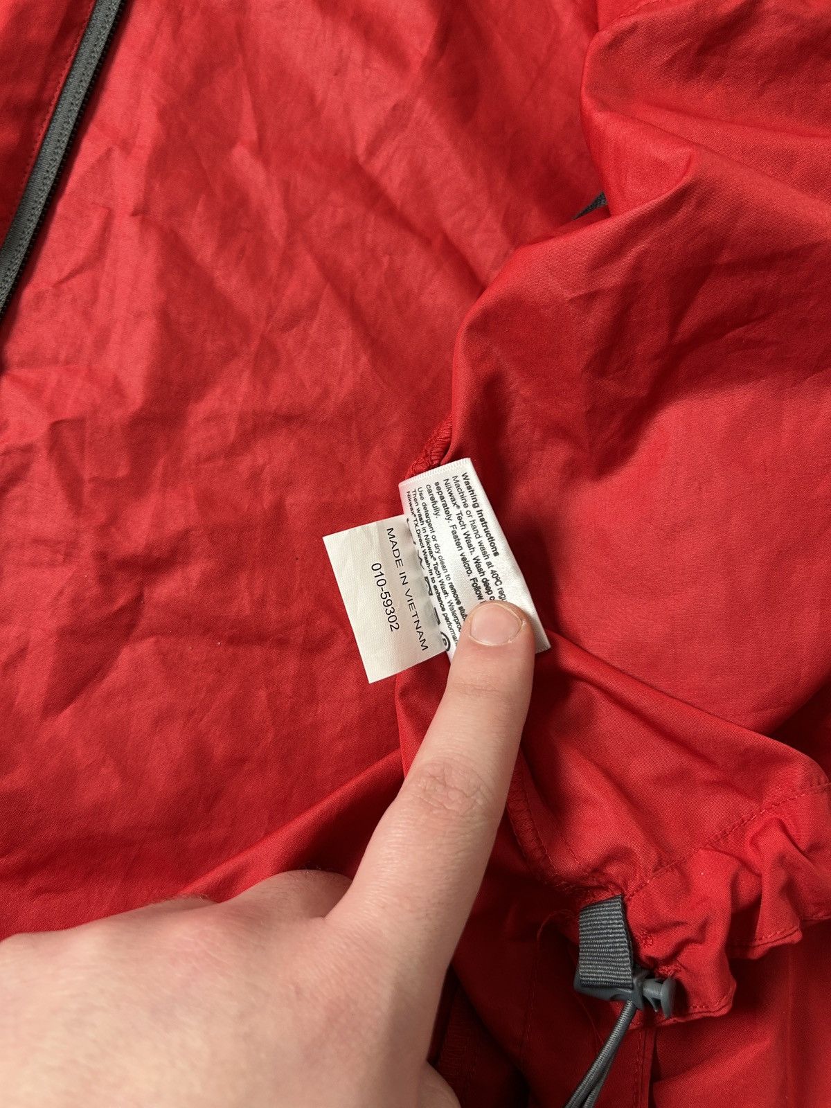 Vintage Nickwax Pelikamo Windproof Mountain Rescue red jacket Size US M / EU 48-50 / 2 - 8 Thumbnail