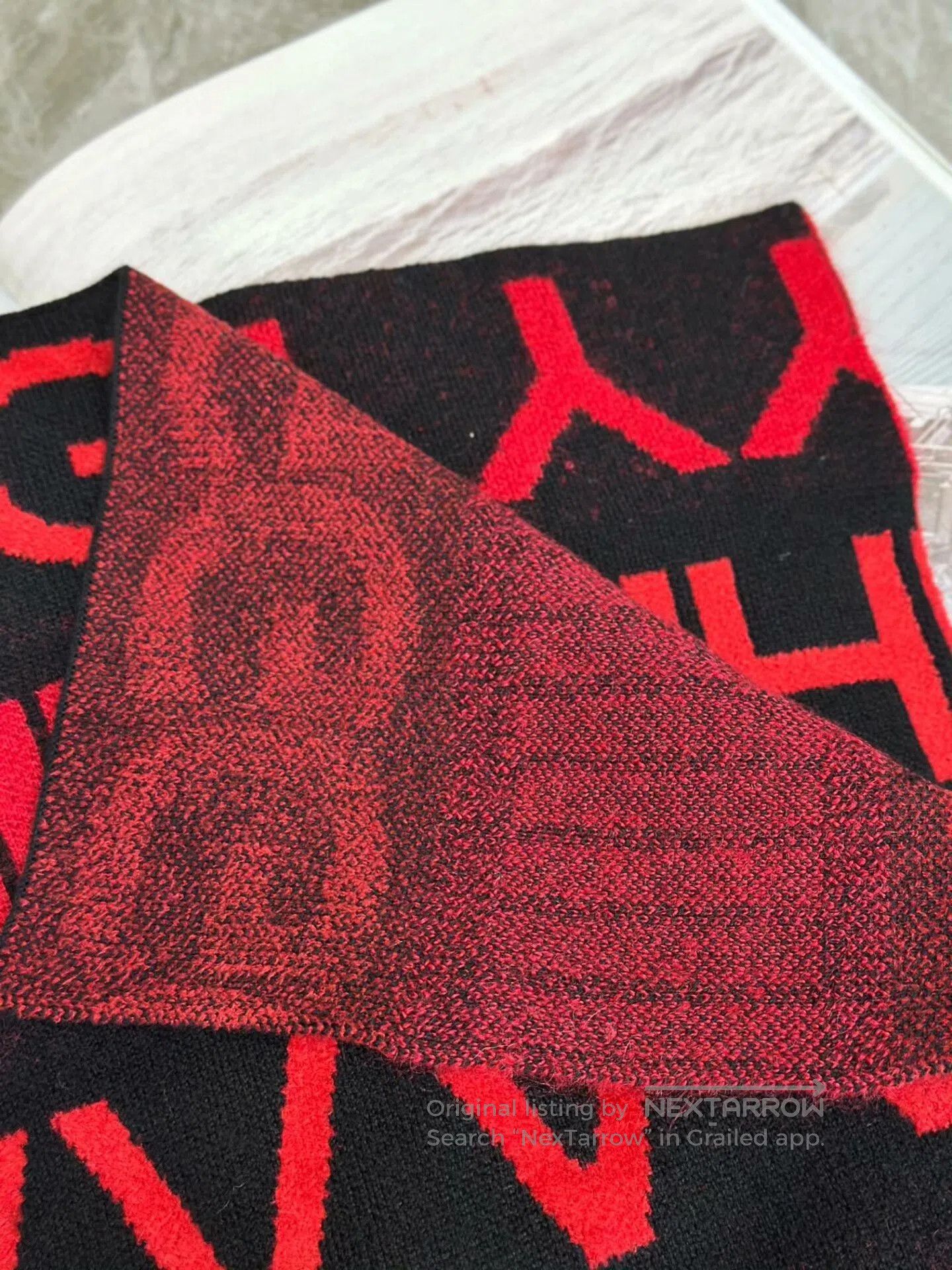 Givenchy GIVENCHY Black Red Casual Printed Scarf. Size ONE SIZE - 4 Thumbnail
