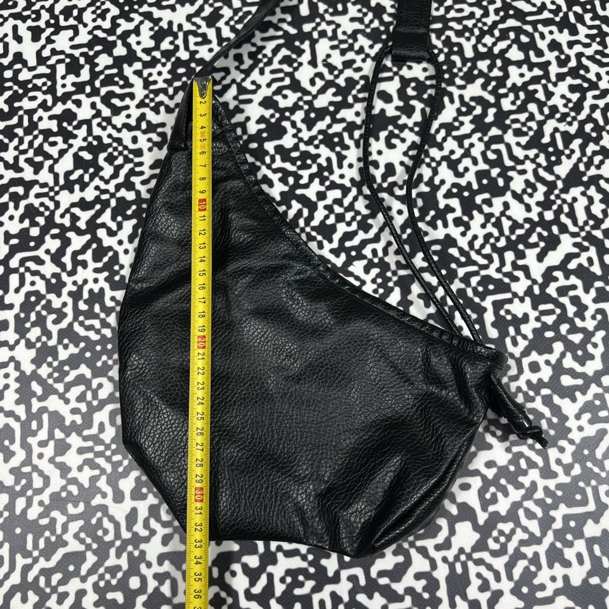 Japanese Brand Vintage Y2K Japanese Crossbody Bag Opium Style Size ONE SIZE - 17 Thumbnail