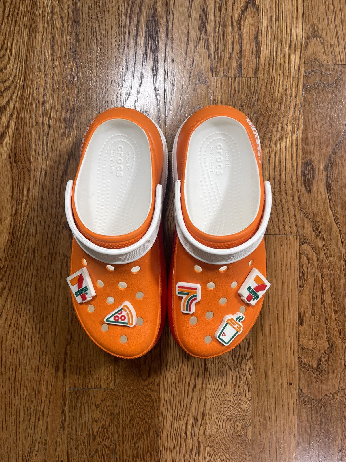 Crocs Crocs Mega Crush Clog 7-Eleven Orange Women’s 8 Size US 8 / IT 38 - 6 Thumbnail