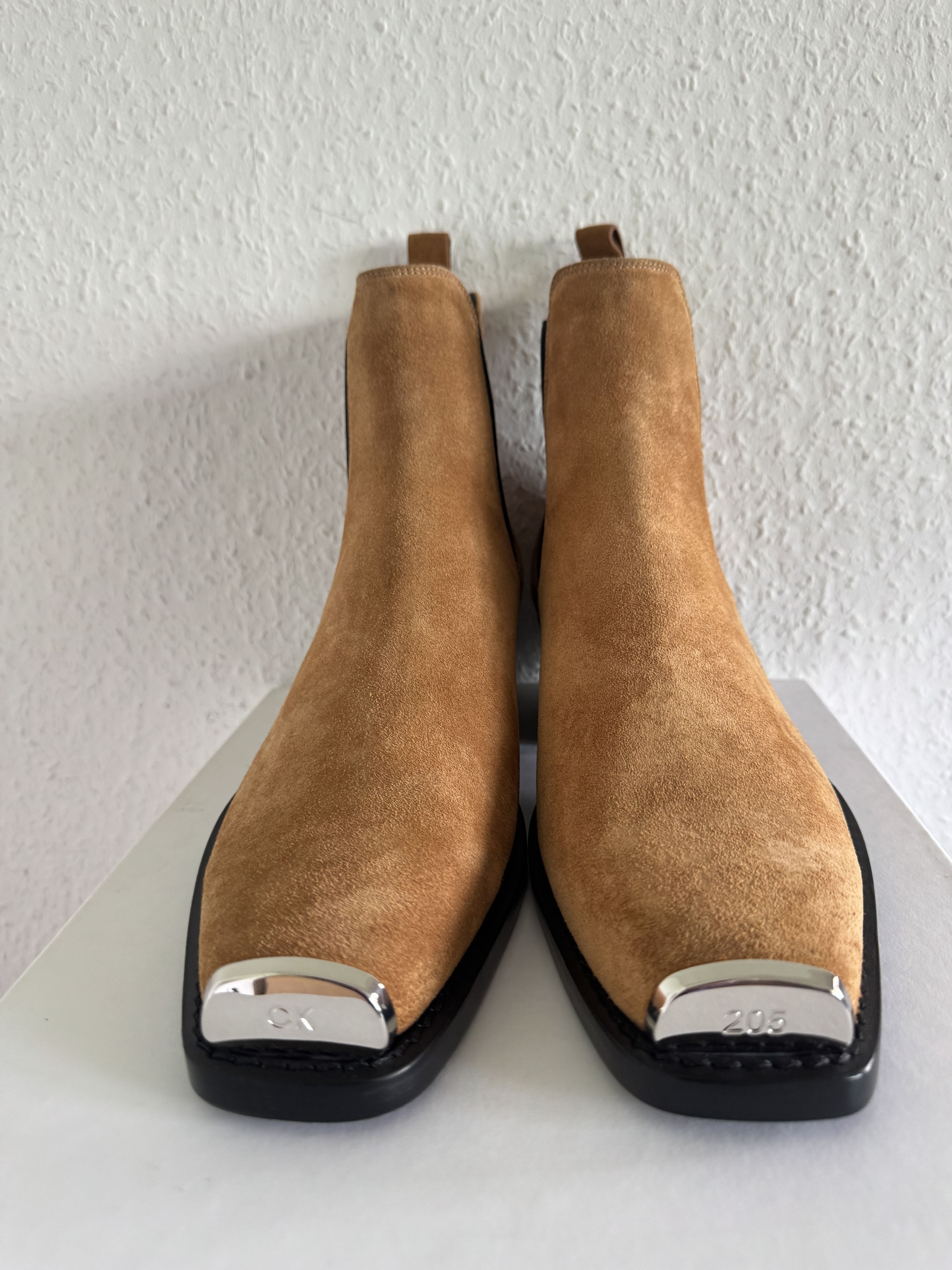 Calvin Klein 205W39NYC Walnut Suede Chelsea Boot Size US 11 / EU 44 - 8 Thumbnail