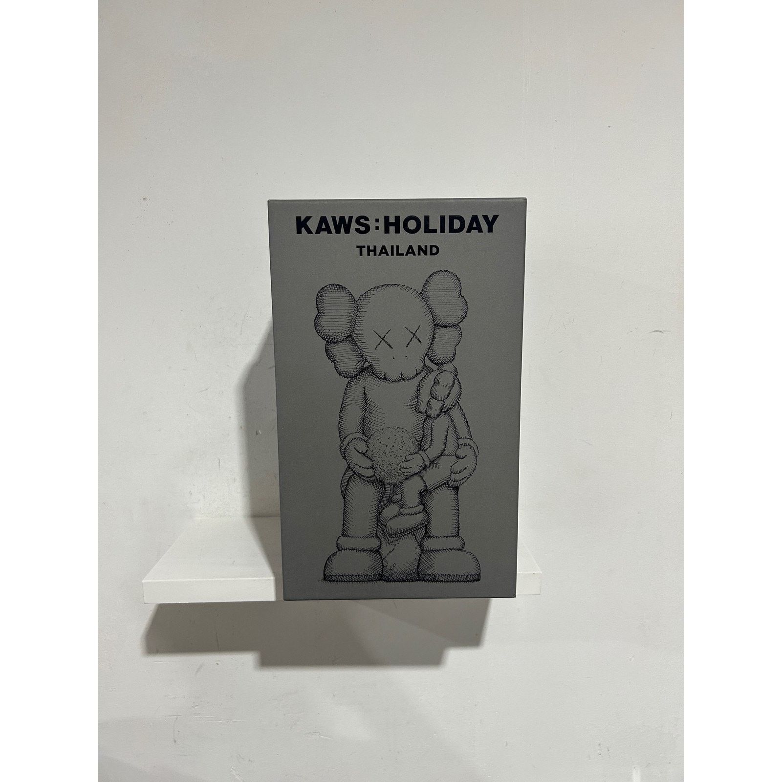 Kaws KAWS BROWN HOLIDAY THAILAND VINYL FIGURE NEW Size ONE SIZE - 6 Thumbnail