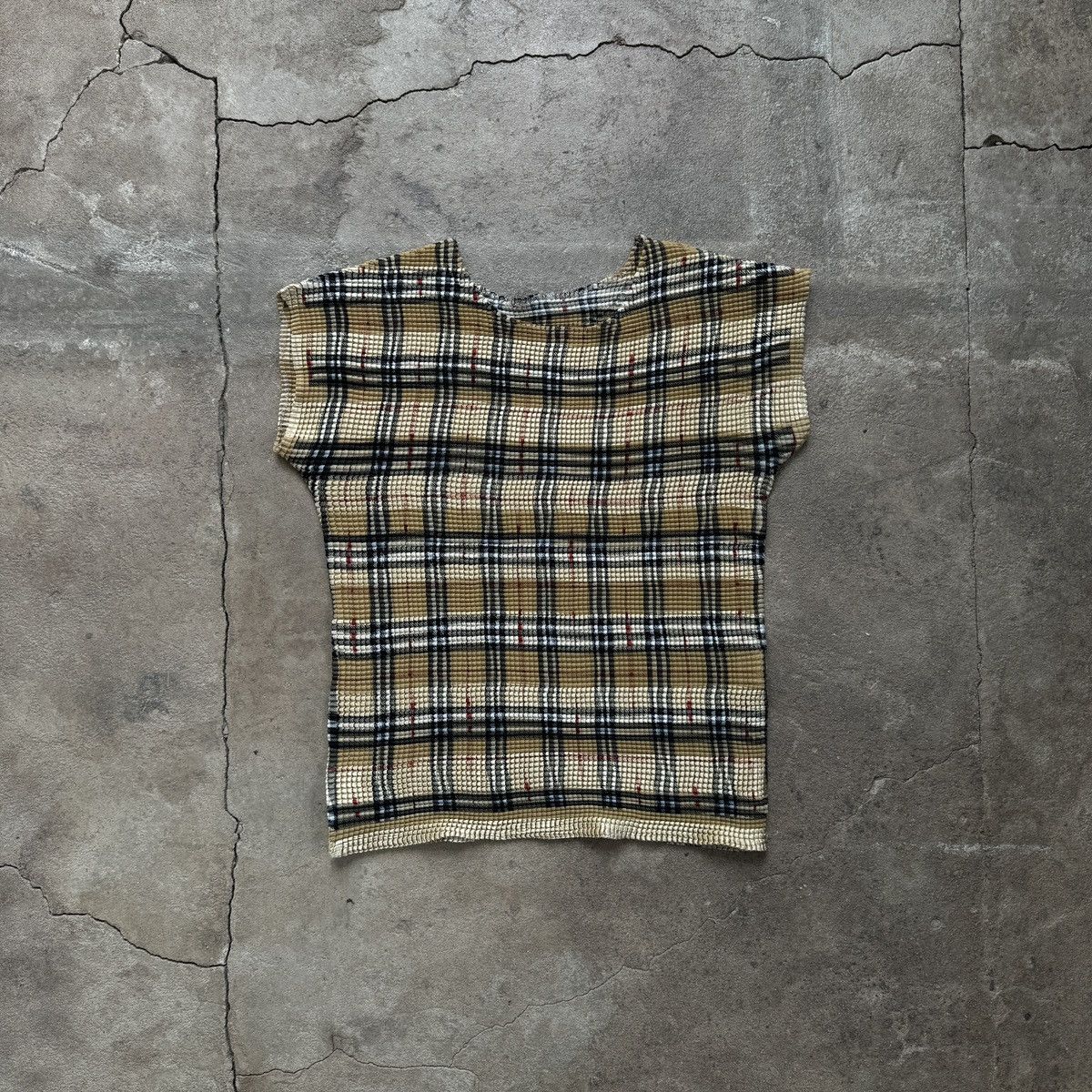 Japanese Brand × Vintage Vintage Pleated T-shirt Issey Miyake style burrbery Size ONE SIZE - 1 Thumbnail
