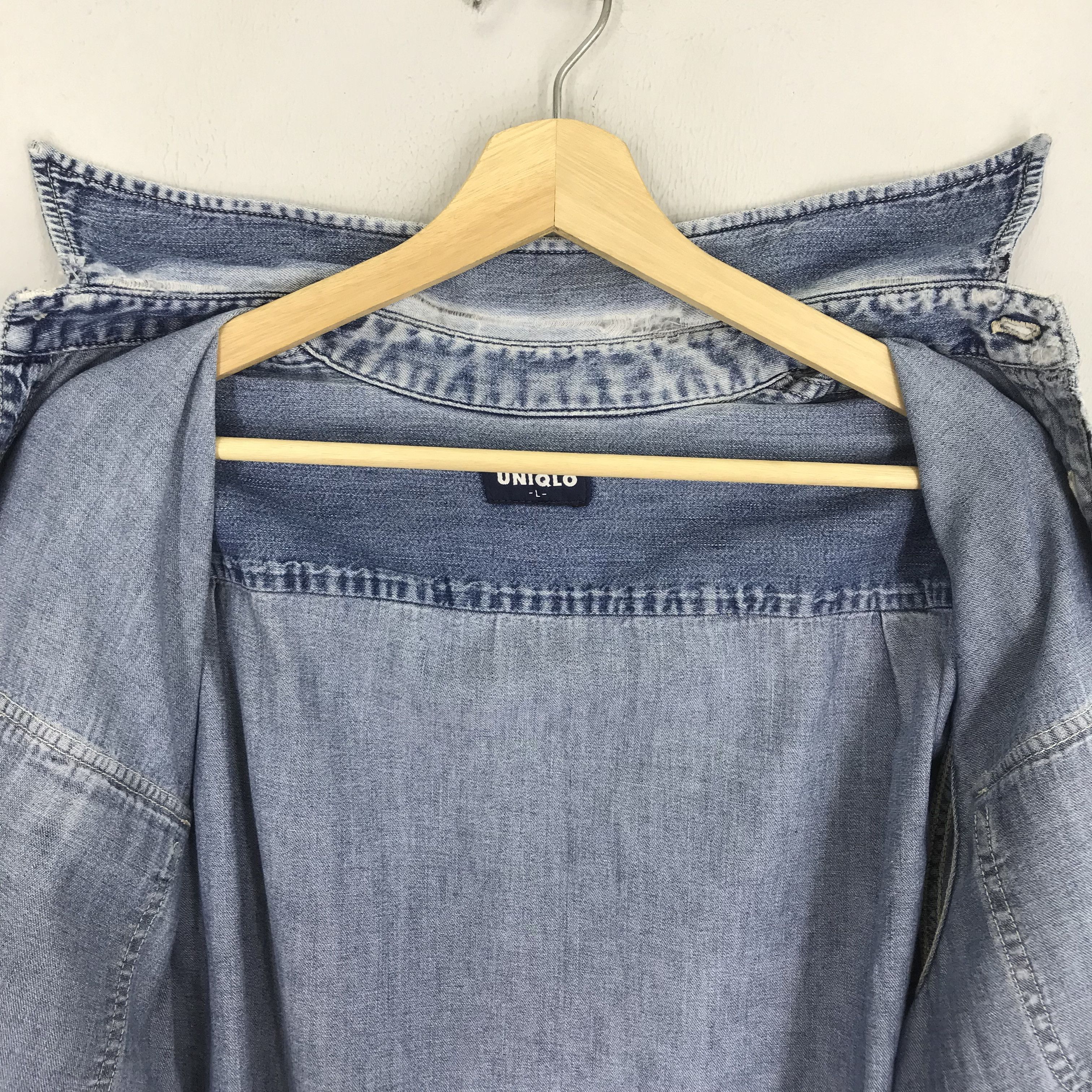 Uniqlo Vintage Uniqlo American Denim Double Pocket Button Down Size US L / EU 52-54 / 3 - 7 Thumbnail