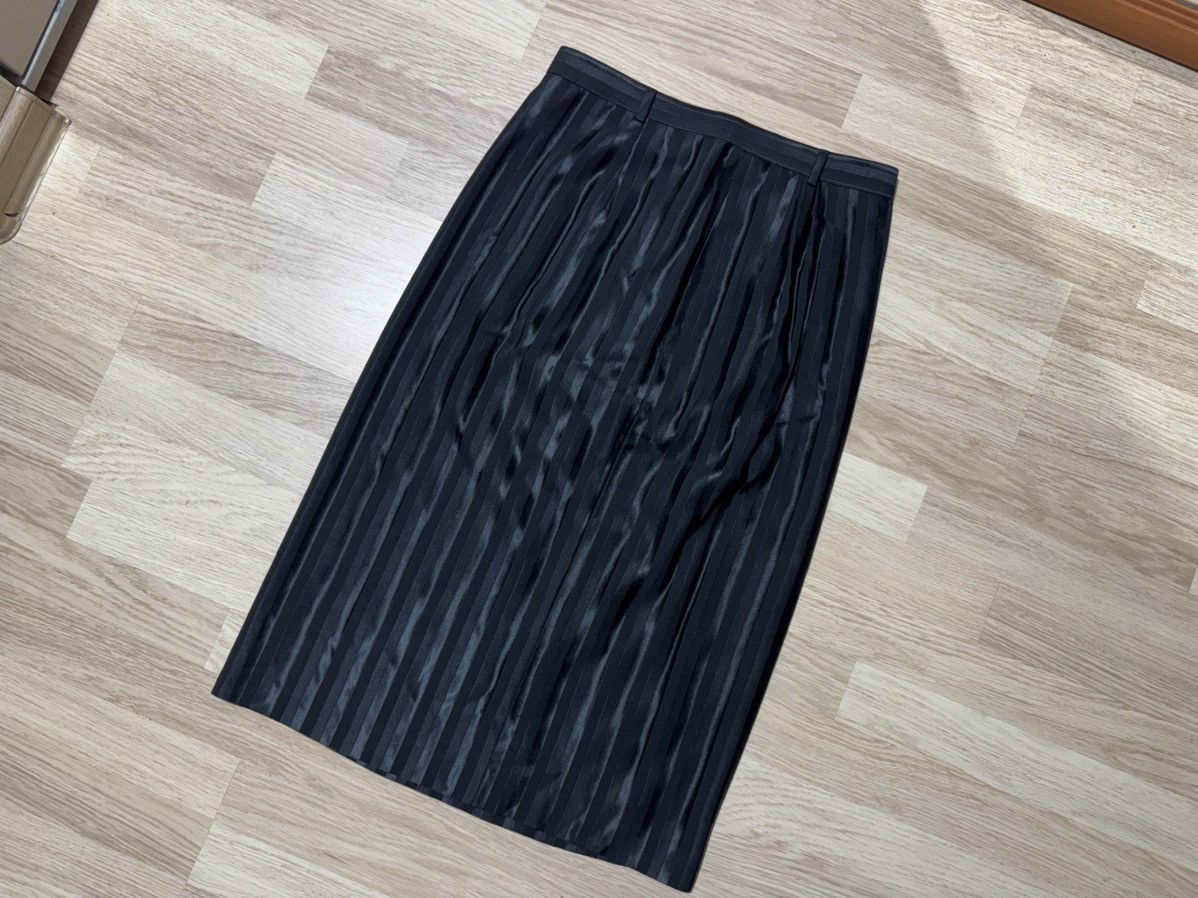 Valentino Valentino Skirt 46/12 Size 32" / US 10 / IT 46 - 2 Thumbnail