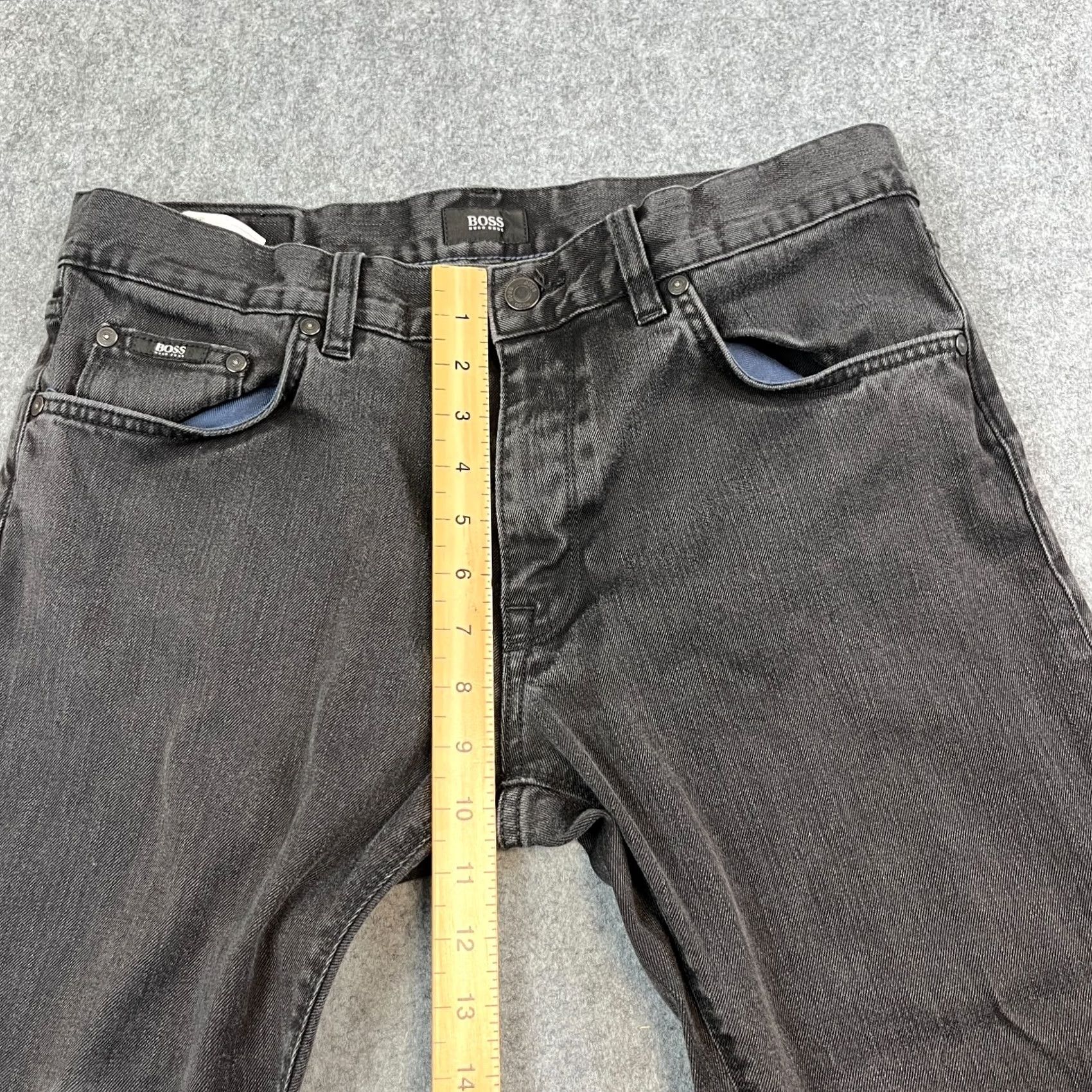 Hugo Boss HUGO BOSS Jeans Regular Tapered 34 Dark Wash Grey Stretch Maine 3 Mens Adult 34 Grey Denim 5-Pocket Design Bagged N/A Size US 34 / EU 50 - 5 Thumbnail