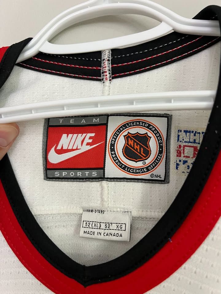 Nike Vintage Nike NHL Chicago Blackhawks Chelios Hockey Jersey Size US L / EU 52-54 / 3 - 3 Thumbnail