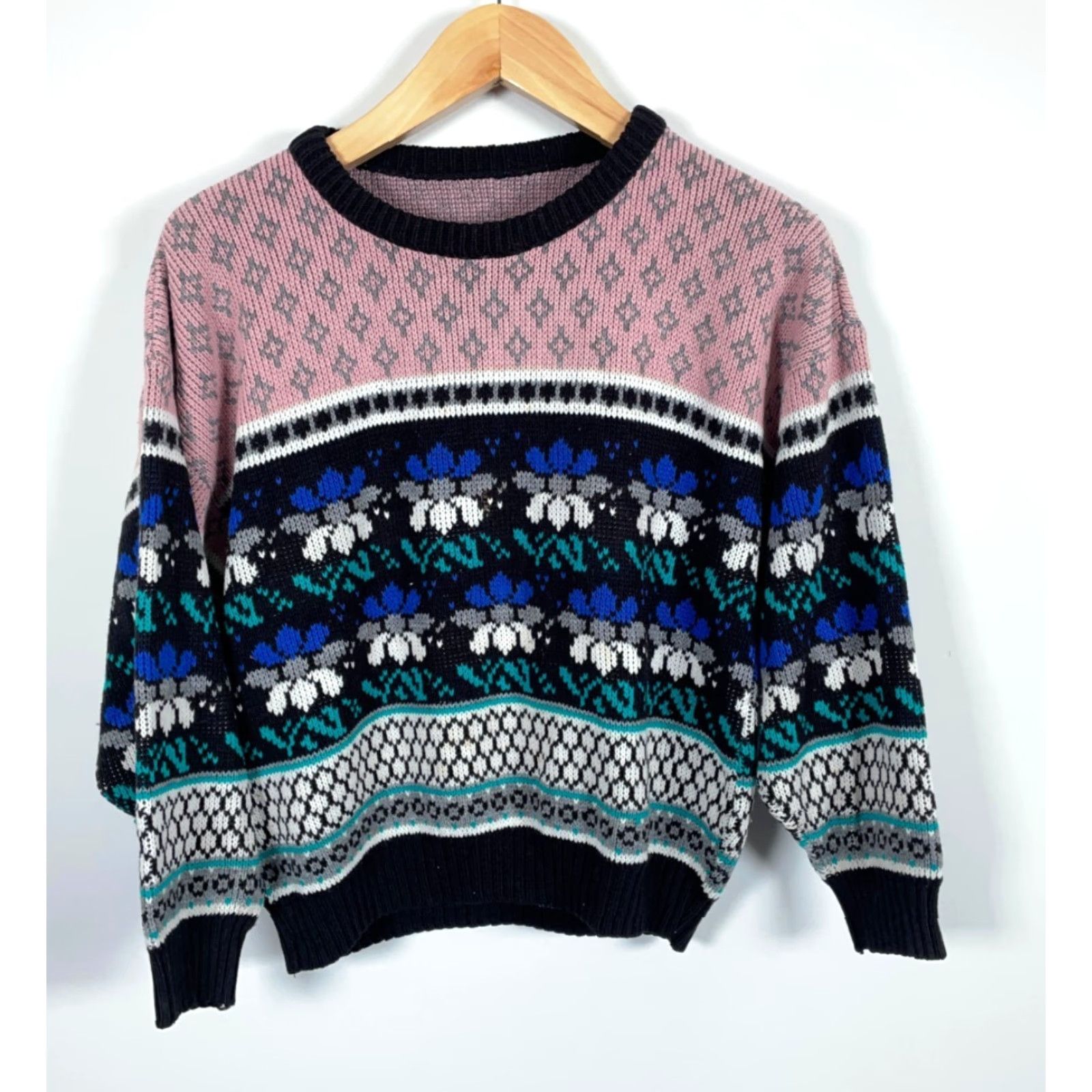 Pinko VINTAGE 80s Flower Motif Sweater Women Medium Pink Boxy Knit Crew Neck Pullover Floral Geometric Knit Cottage Style Regular Mens Women Girls? Size M / US 6-8 / IT 42-44 - 2 Thumbnail