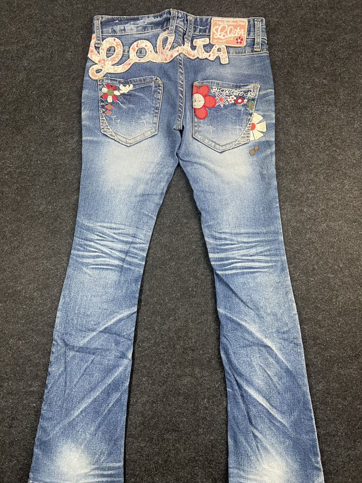 If Six Was Nine Lolita Floral Embroidery Flare Jeans Like Red Pepper Size US 31 - 2 Thumbnail