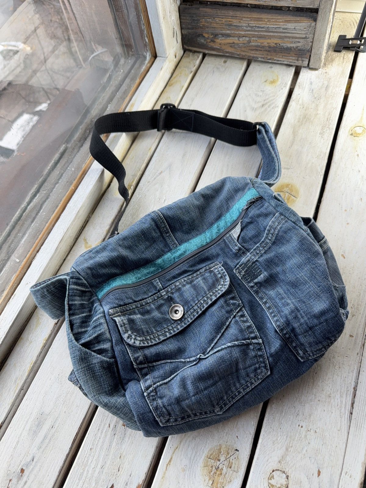 Japanese Brand Denim Avant Garde Shoulder Bag Y2K Vintage Jeans Patchwork Size ONE SIZE - 4 Thumbnail