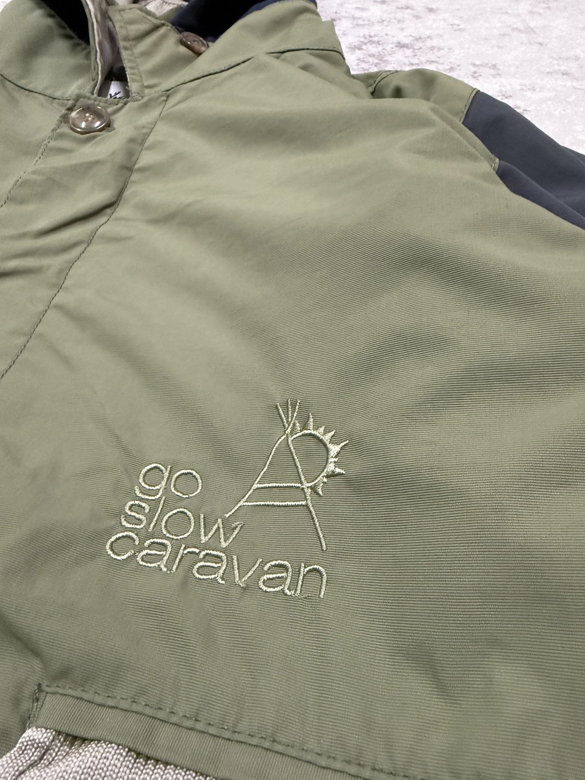 go slow caravan Go Slow Caravan Button Up Windbreaker Jacket Hoodie Size US S / EU 44-46 / 1 - 7 Thumbnail