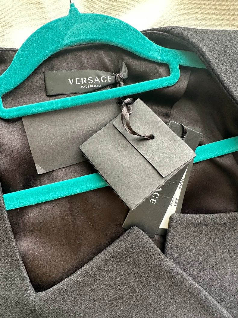 Versace Versace Neckline design blazer Size M / US 6-8 / IT 42-44 - 8 Thumbnail