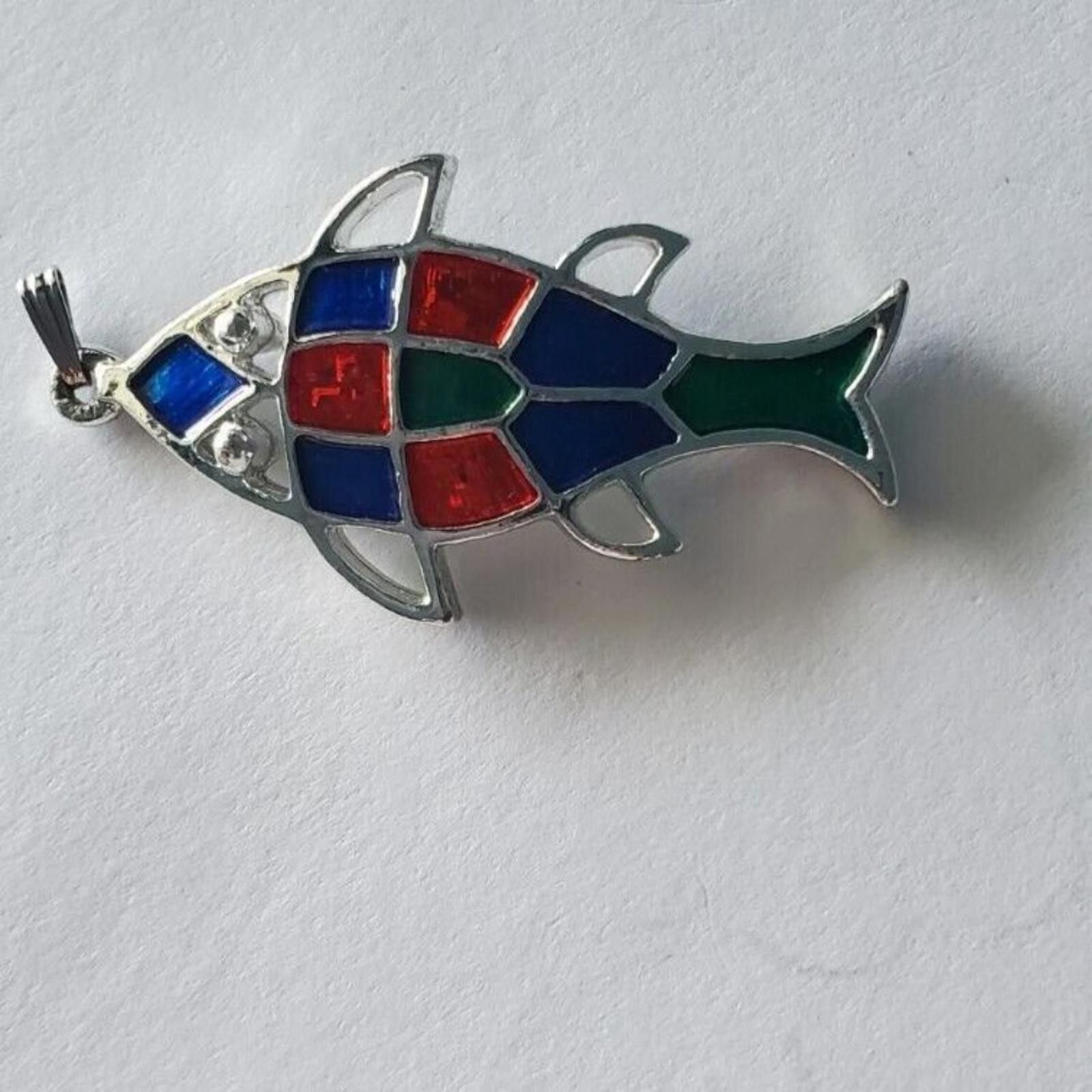 Other Vintage Sarah Coventry Silver Tone Jewelfish Pendant Size ONE SIZE - 1 Thumbnail